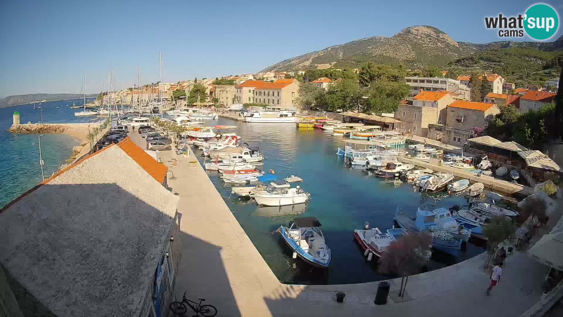 Webcam Bol Harbour – Live View of Bol Riva & Marina