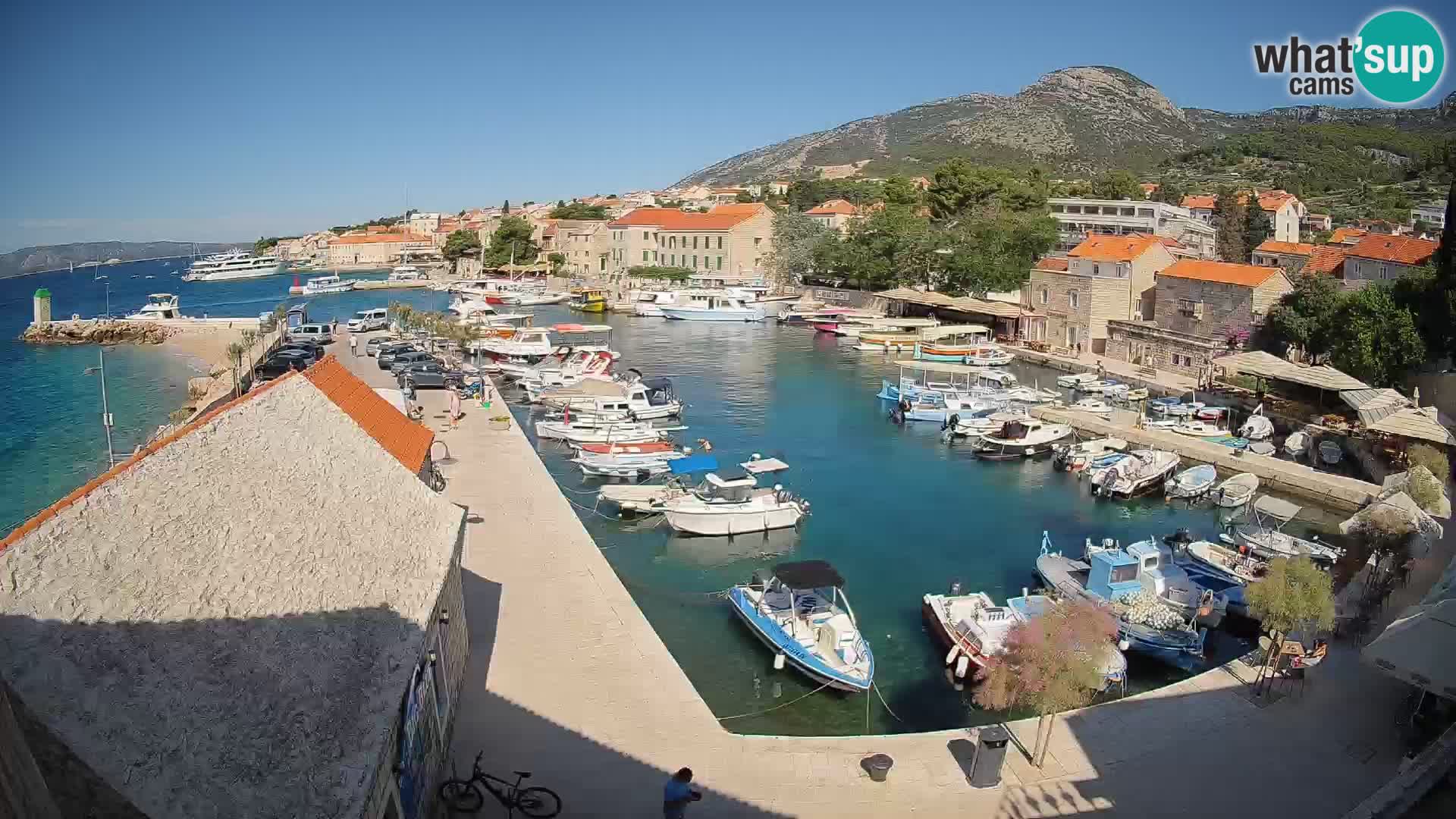 Webcam Bol Harbour – Live View of Bol Riva & Marina