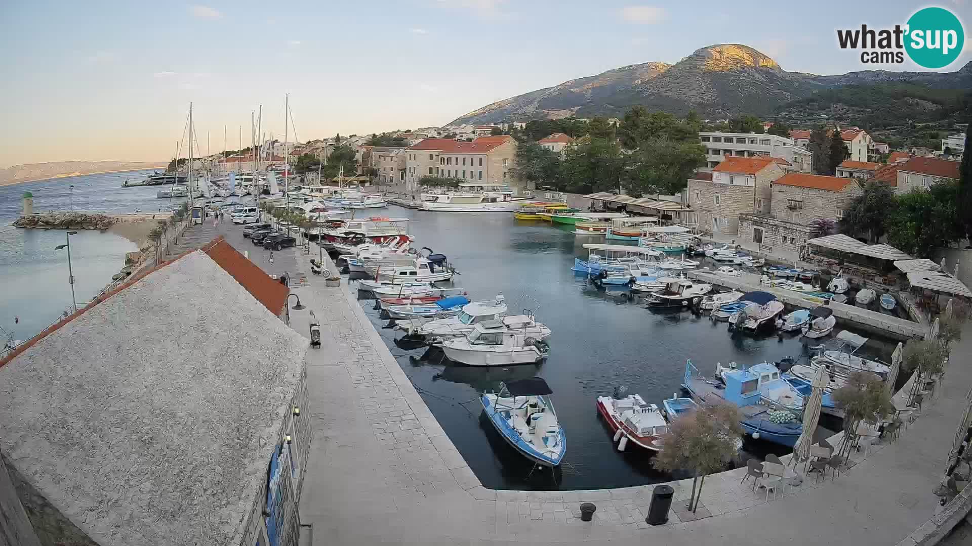 Webcam Bol Hafen – Liveblick auf Bol Riva & Marina