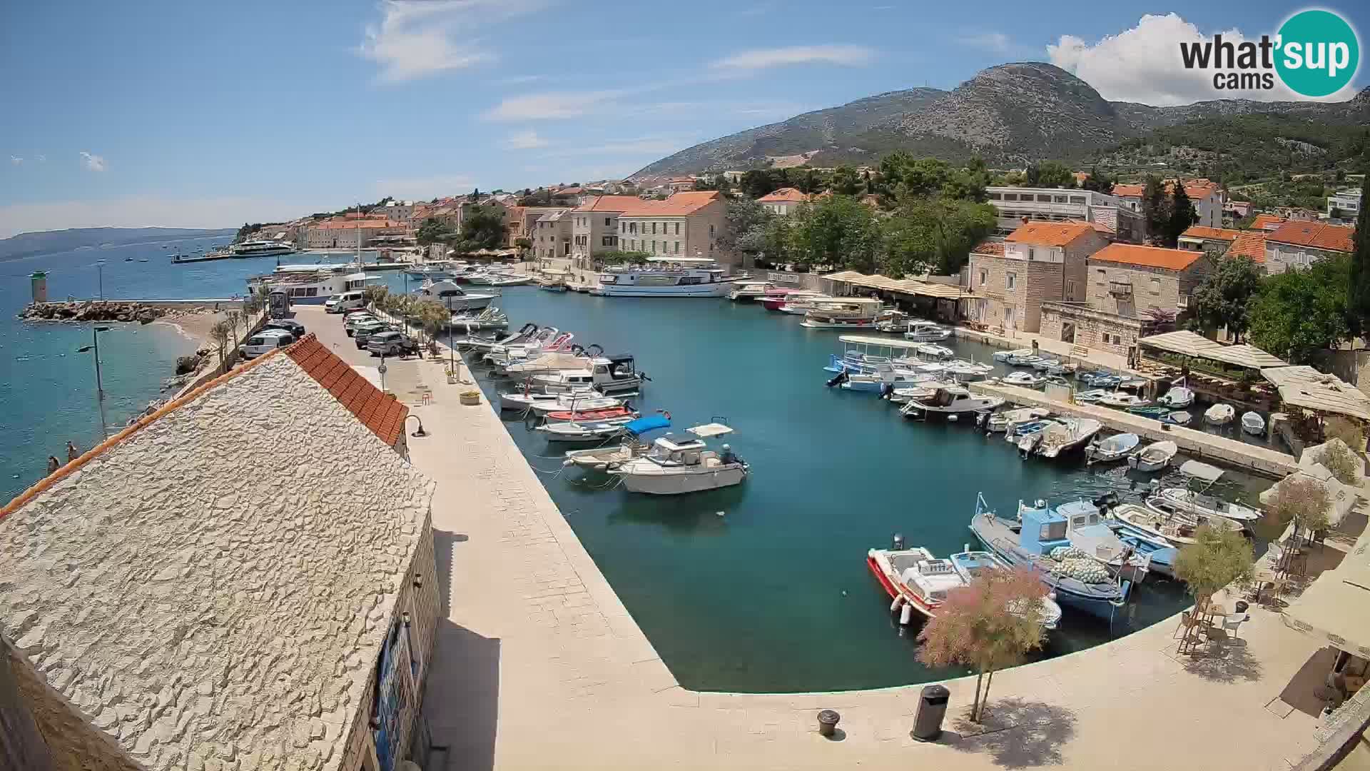 Webcam Bol Hafen – Liveblick auf Bol Riva & Marina