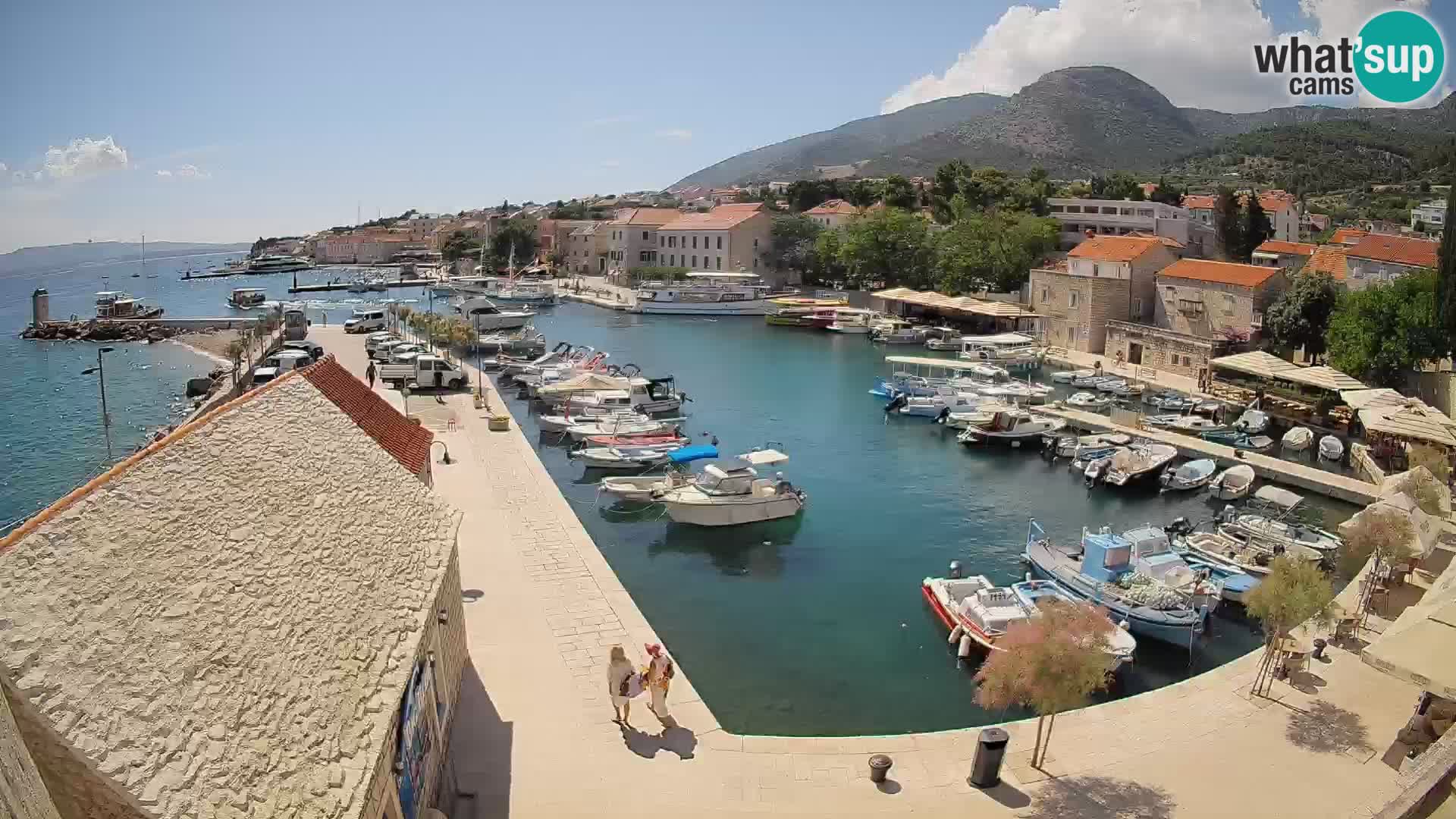 Webcam Bol Hafen – Liveblick auf Bol Riva & Marina