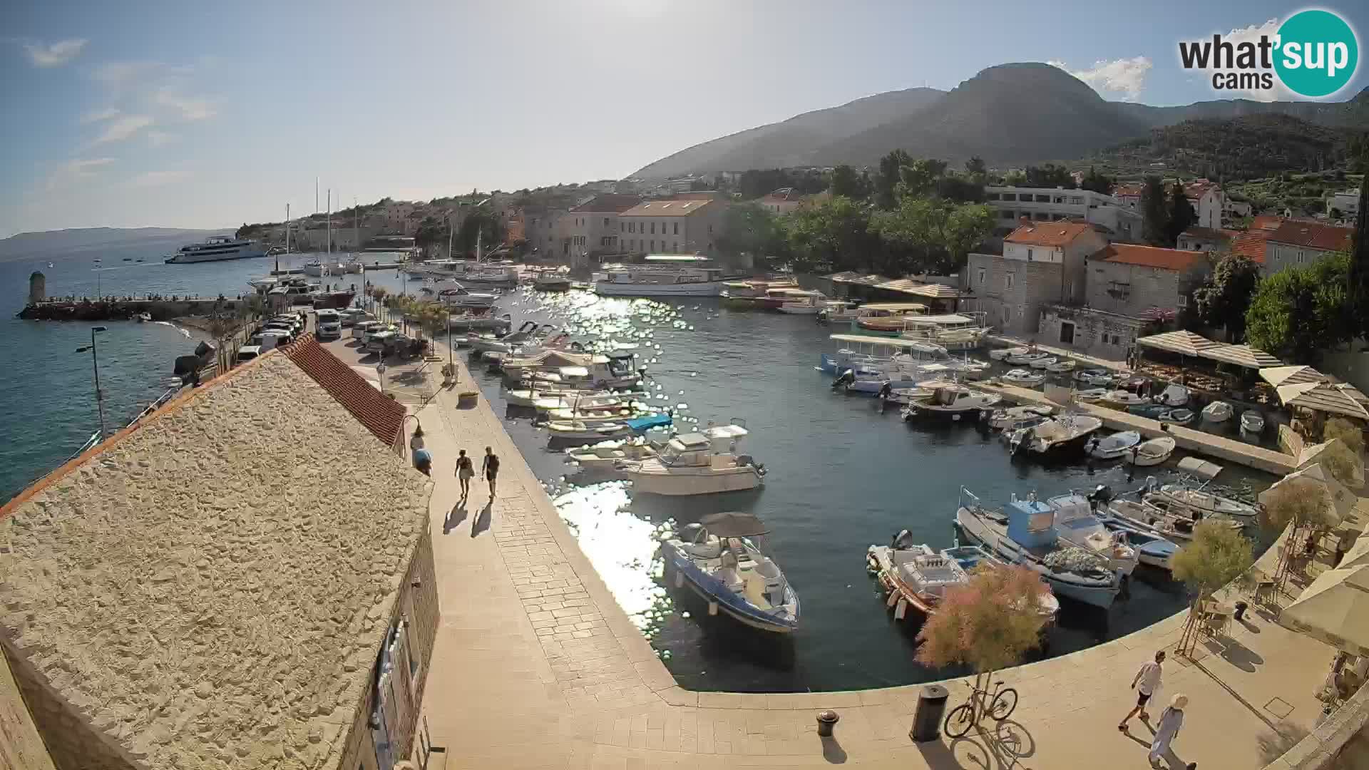 Webcam Bol Hafen – Liveblick auf Bol Riva & Marina