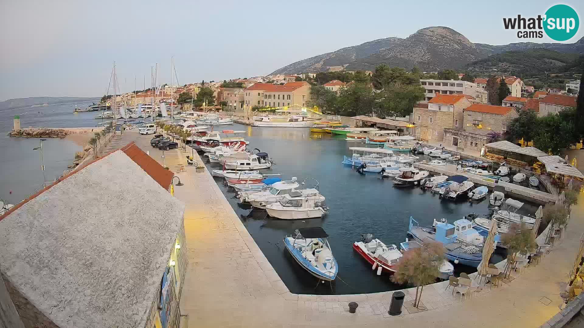 Webcam Bol Harbour – Live View of Bol Riva & Marina