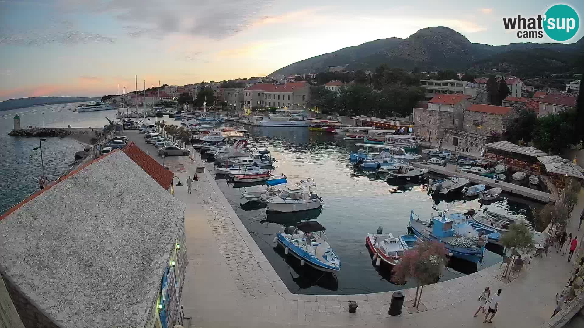 Webcam Bol Harbour – Live View of Bol Riva & Marina