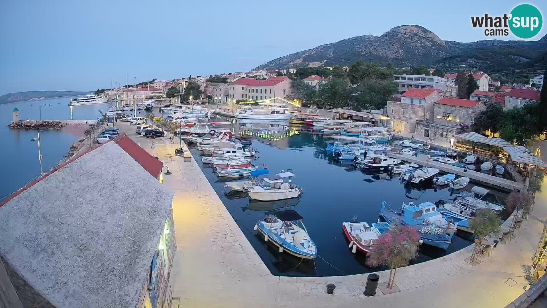 Webcam Bol Harbour – Live View of Bol Riva & Marina