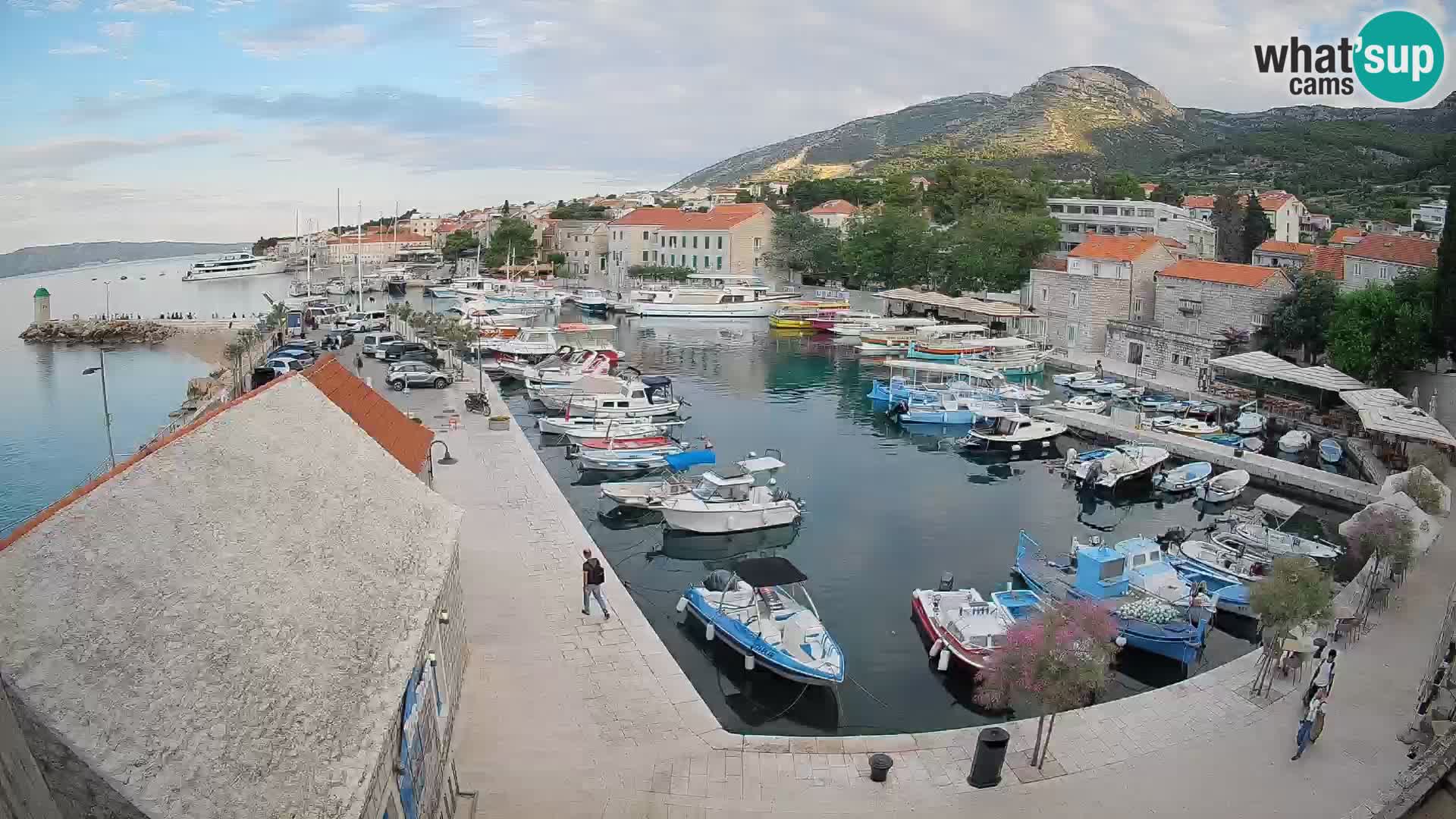 Webcam Bol Harbour – Live View of Bol Riva & Marina