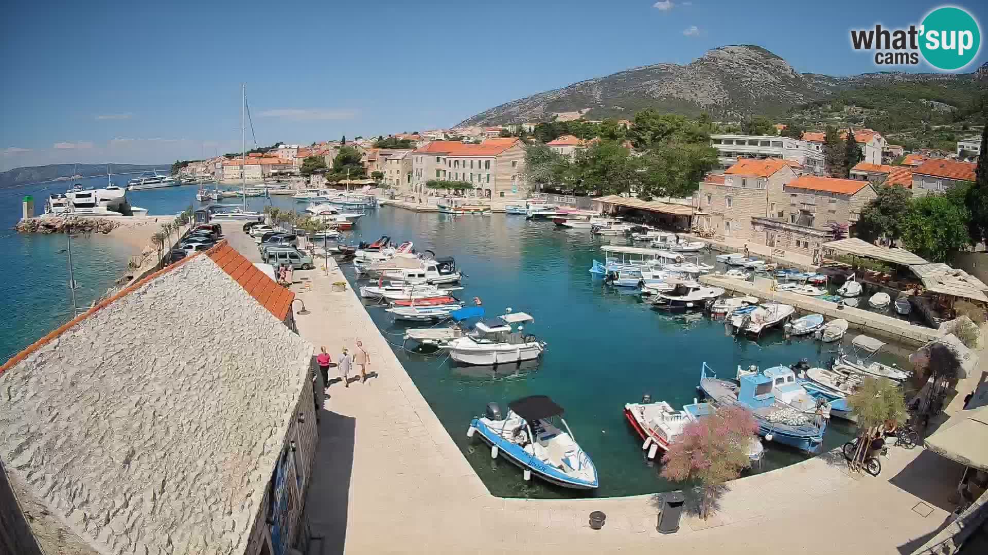 Webcam porto di Bol – Vista live sulla Riva e Marina