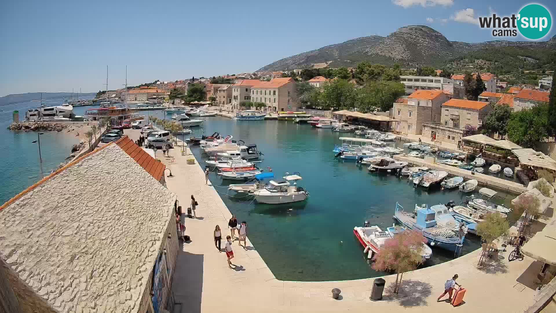 Webcam Bol Hafen – Liveblick auf Bol Riva & Marina