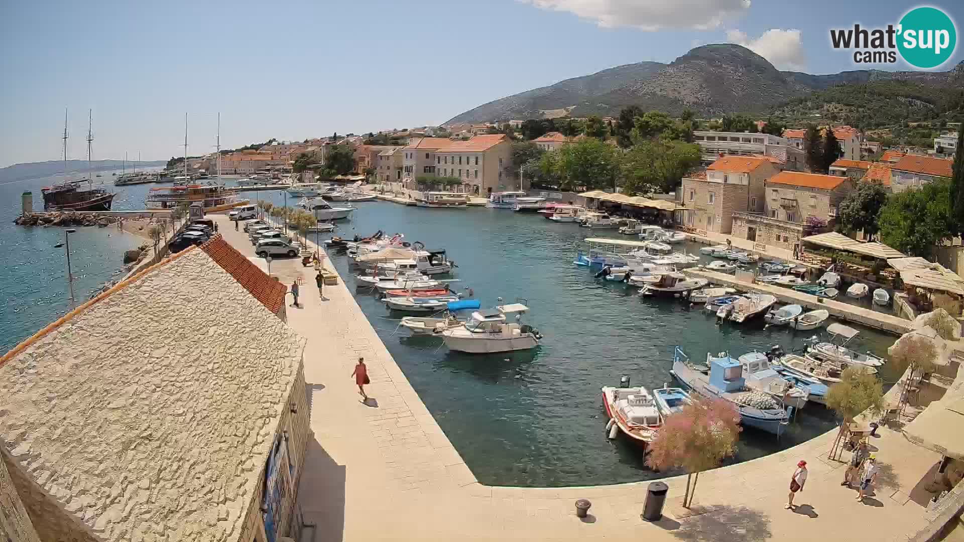 Webcam Bol Harbour – Live View of Bol Riva & Marina