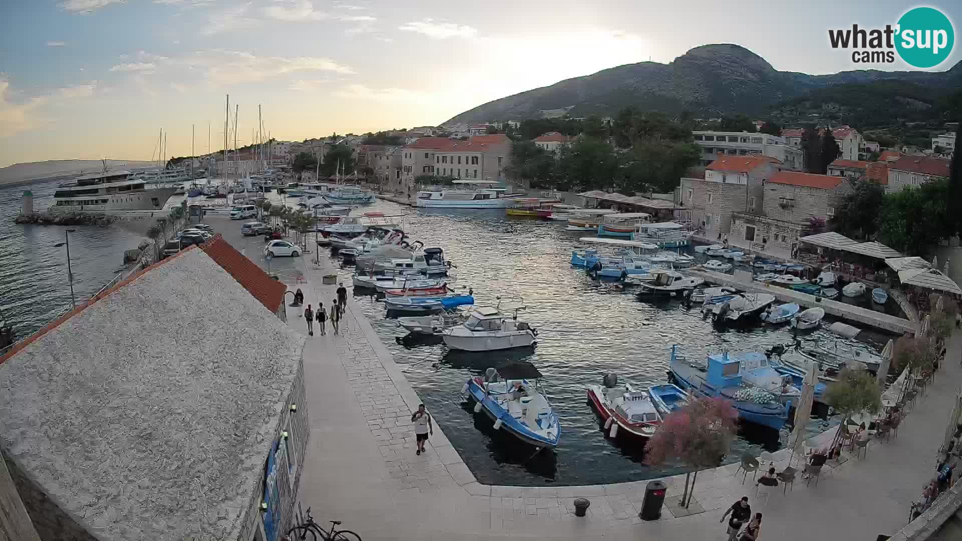 Webcam Bol Harbour – Live View of Bol Riva & Marina