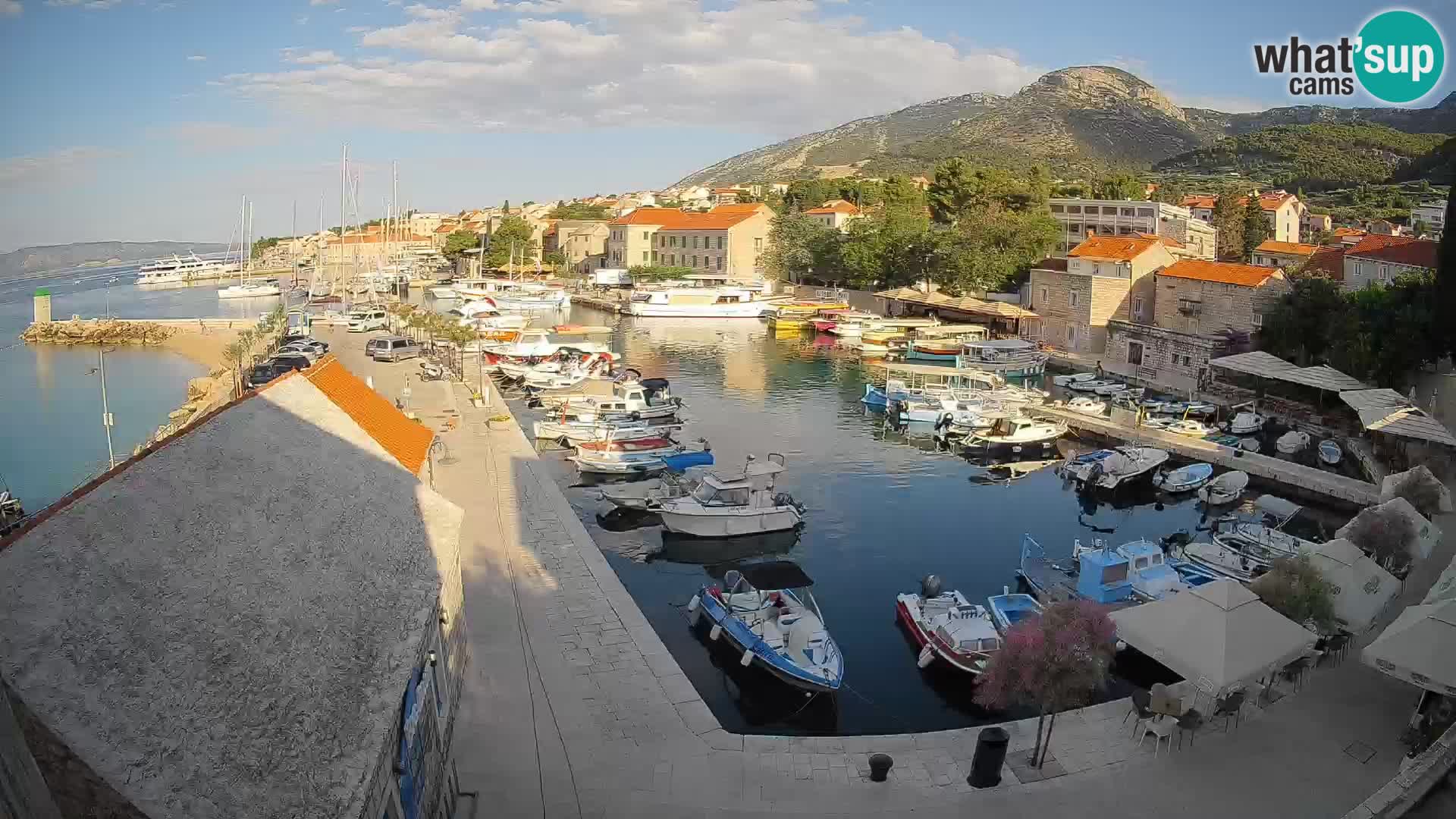 Webcam Bol Harbour – Live View of Bol Riva & Marina