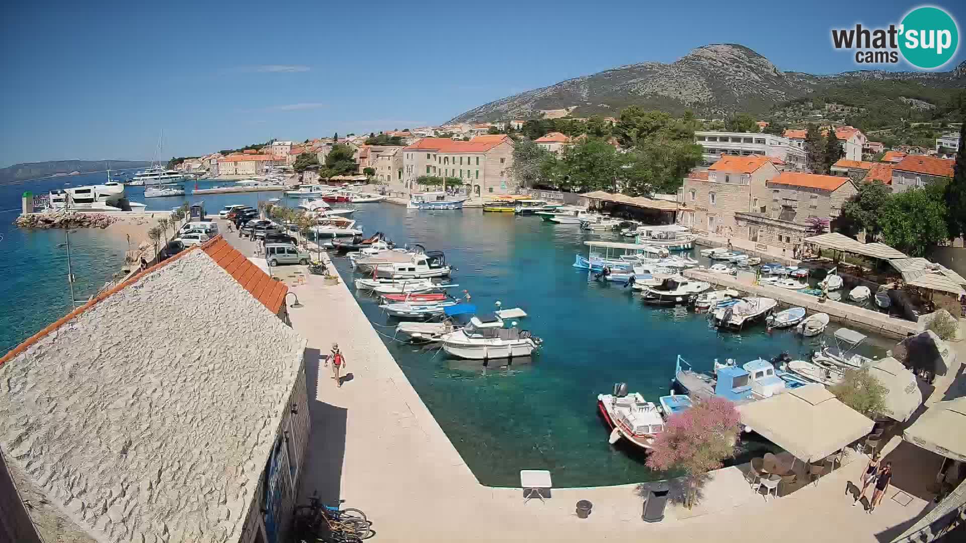 Webcam Bol Hafen – Liveblick auf Bol Riva & Marina