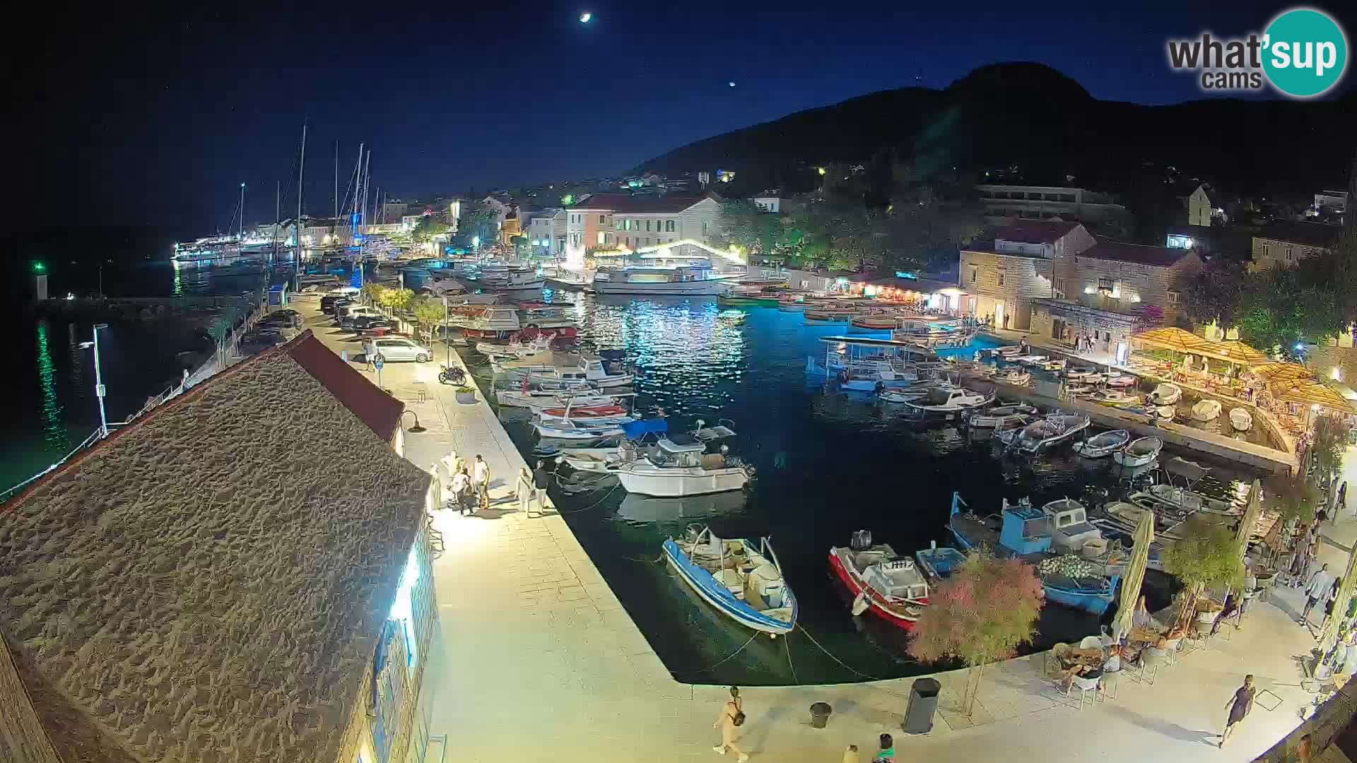 Webcam Bol Hafen – Liveblick auf Bol Riva & Marina