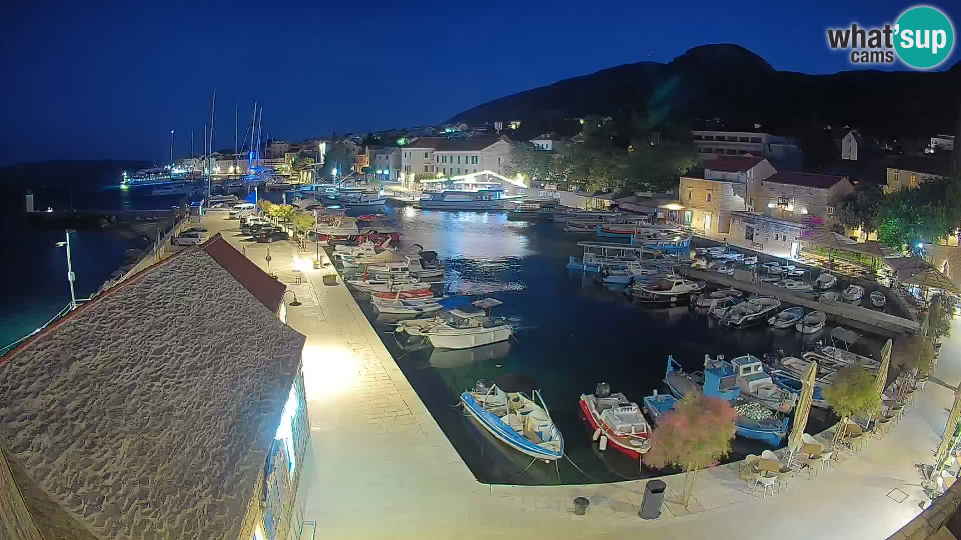 Webcam Bol Harbour – Live View of Bol Riva & Marina