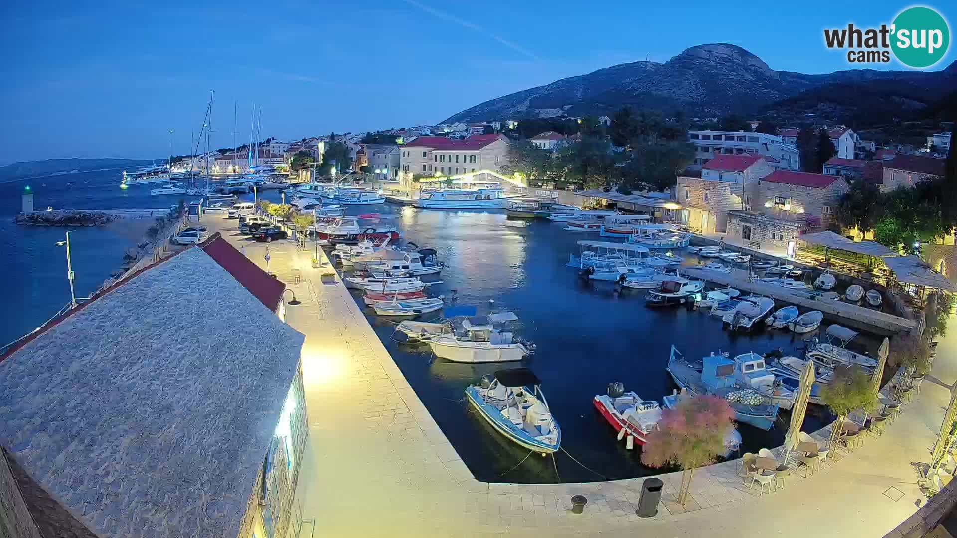 Webcam Bol Harbour – Live View of Bol Riva & Marina