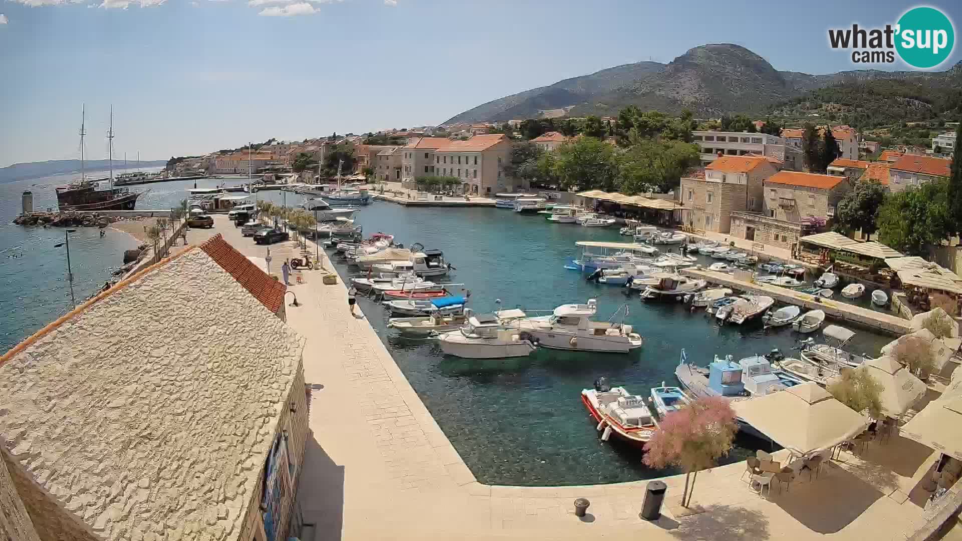 Webcam Bol Harbour – Live View of Bol Riva & Marina