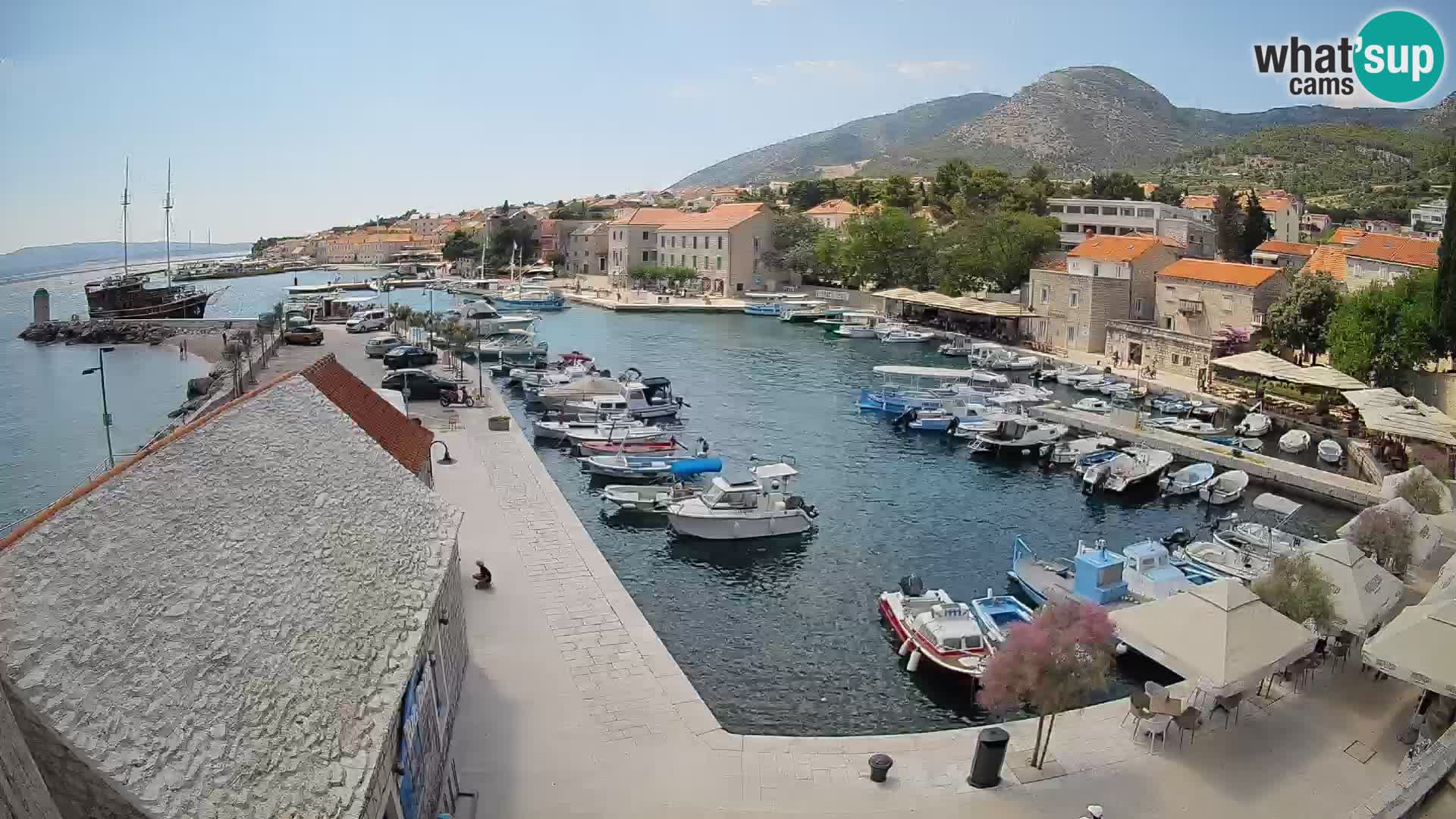 Webcam Bol Harbour – Live View of Bol Riva & Marina