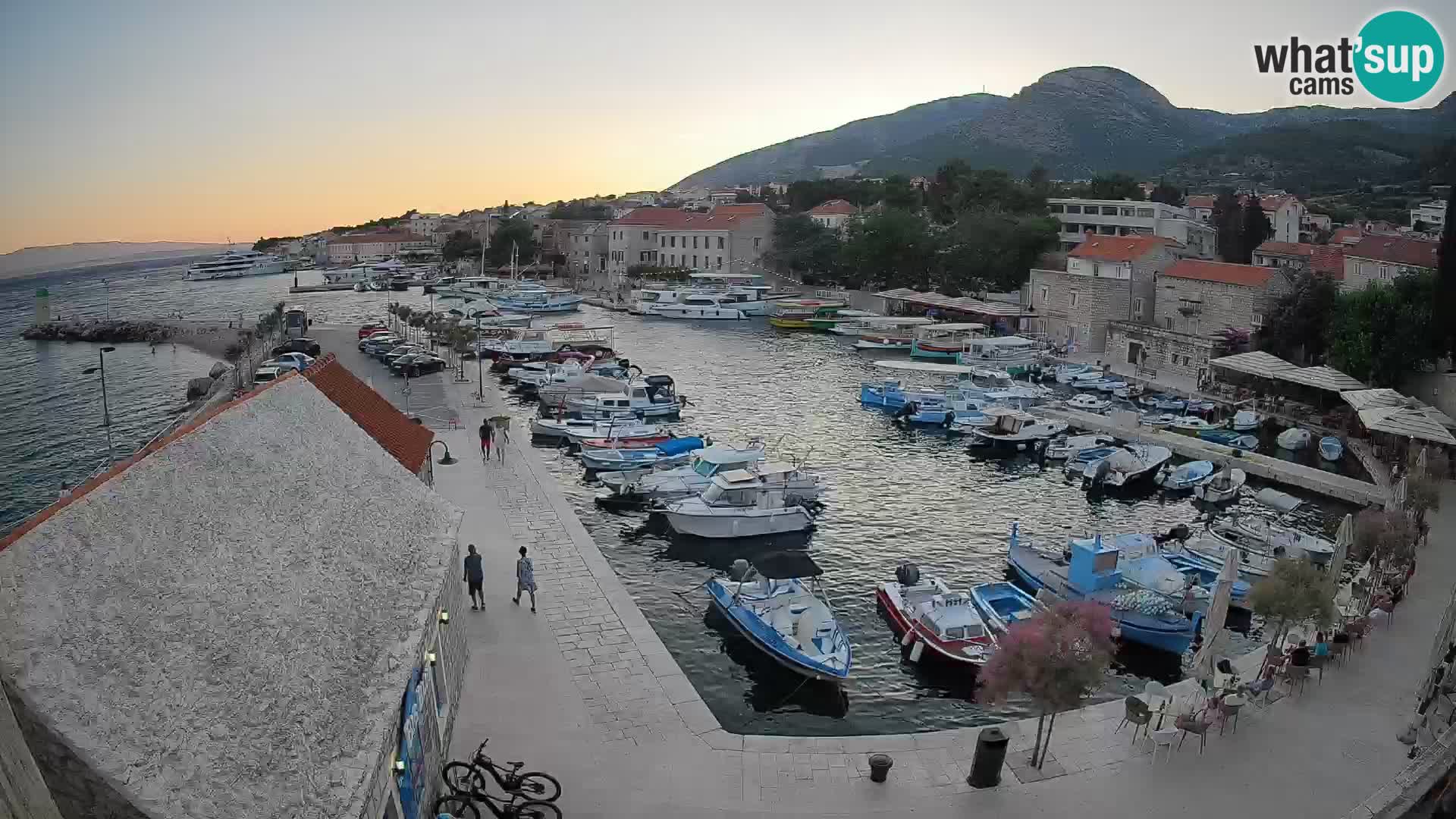 Webcam Bol Harbour – Live View of Bol Riva & Marina
