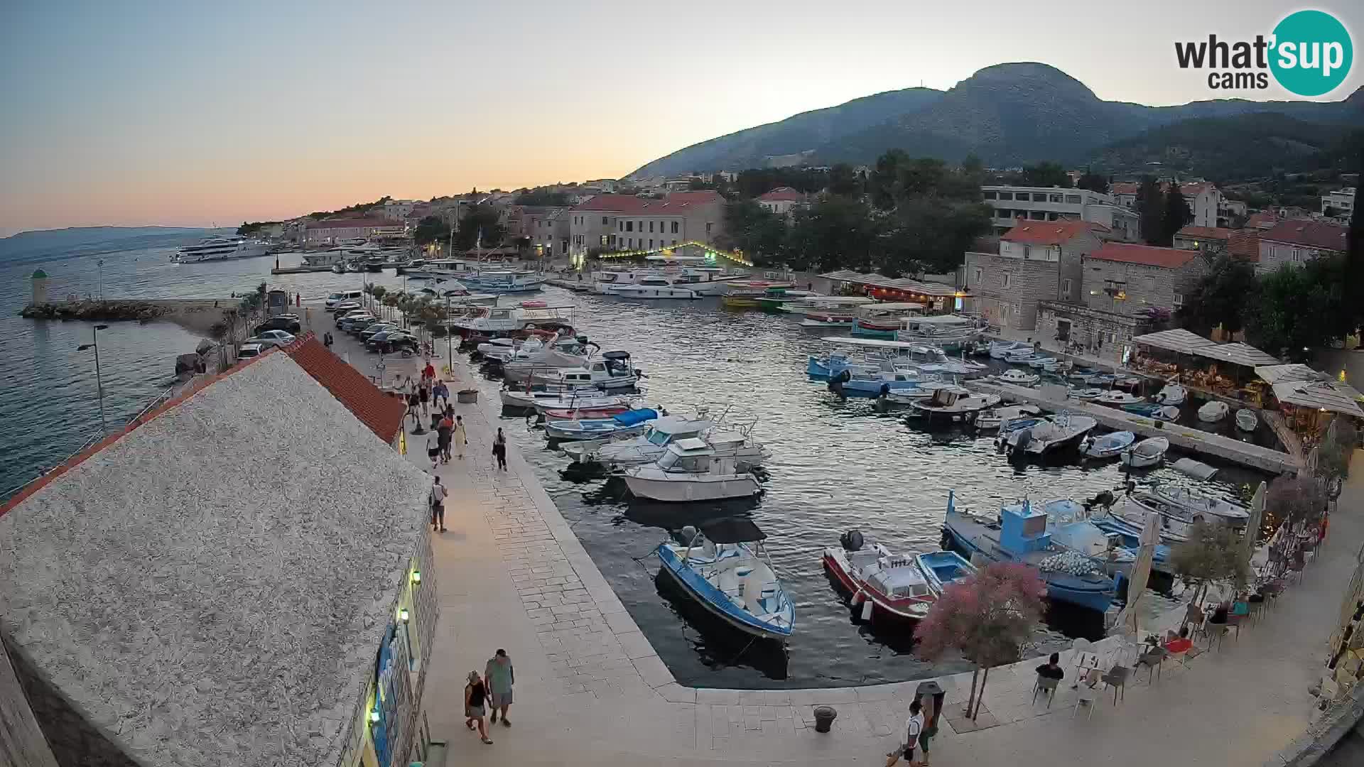 Webcam Bol Harbour – Live View of Bol Riva & Marina