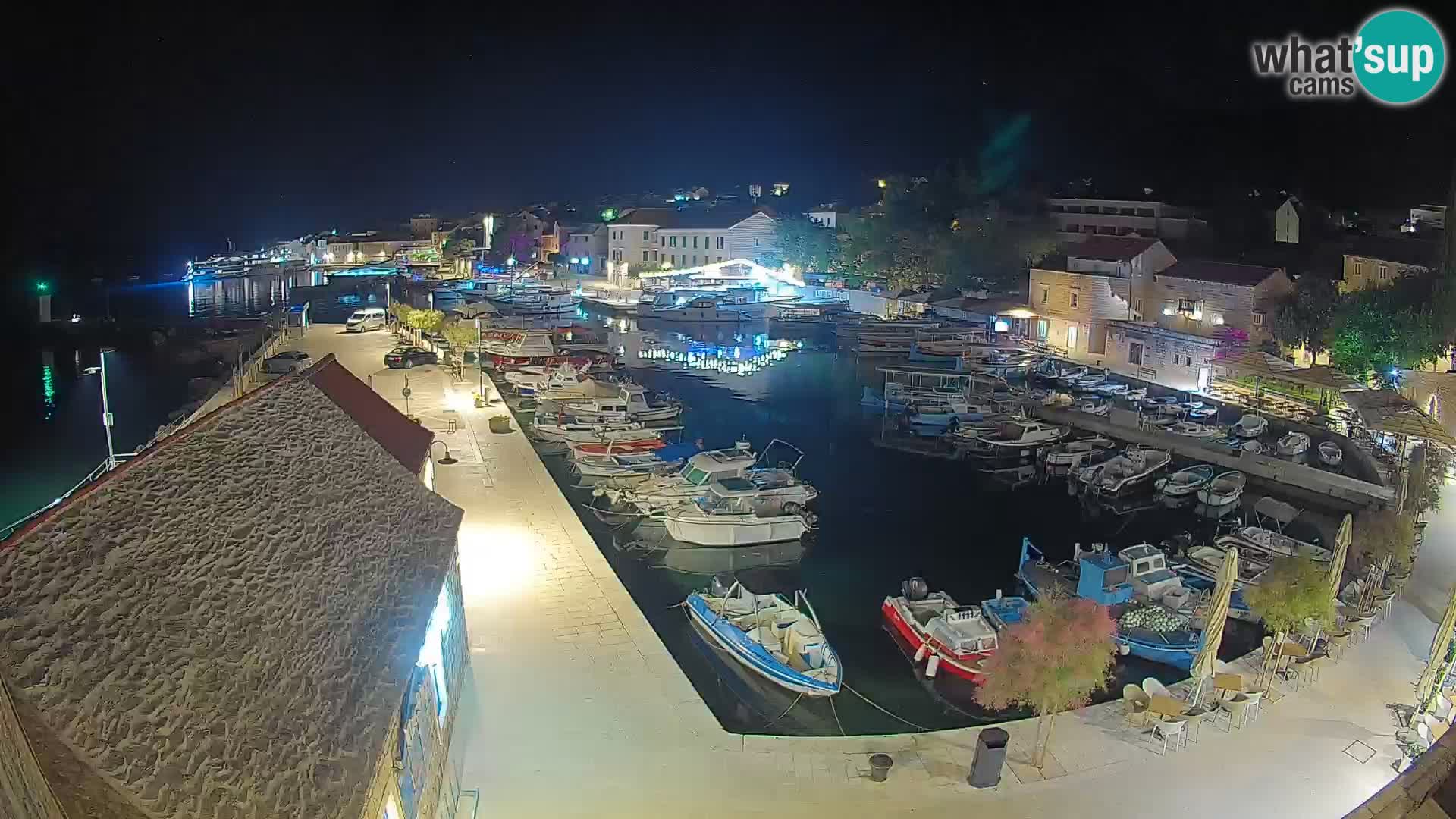 Webcam porto di Bol – Vista live sulla Riva e Marina