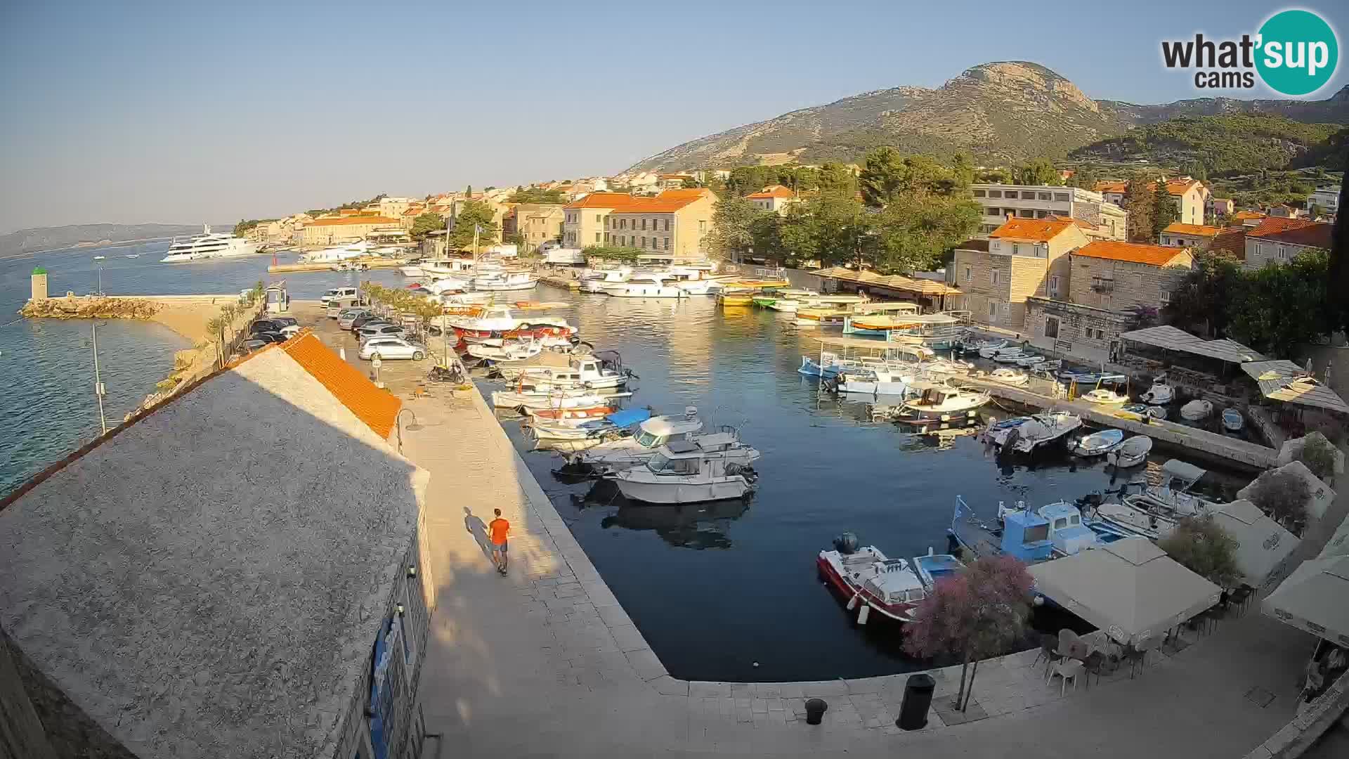 Webcam Bol Hafen – Liveblick auf Bol Riva & Marina