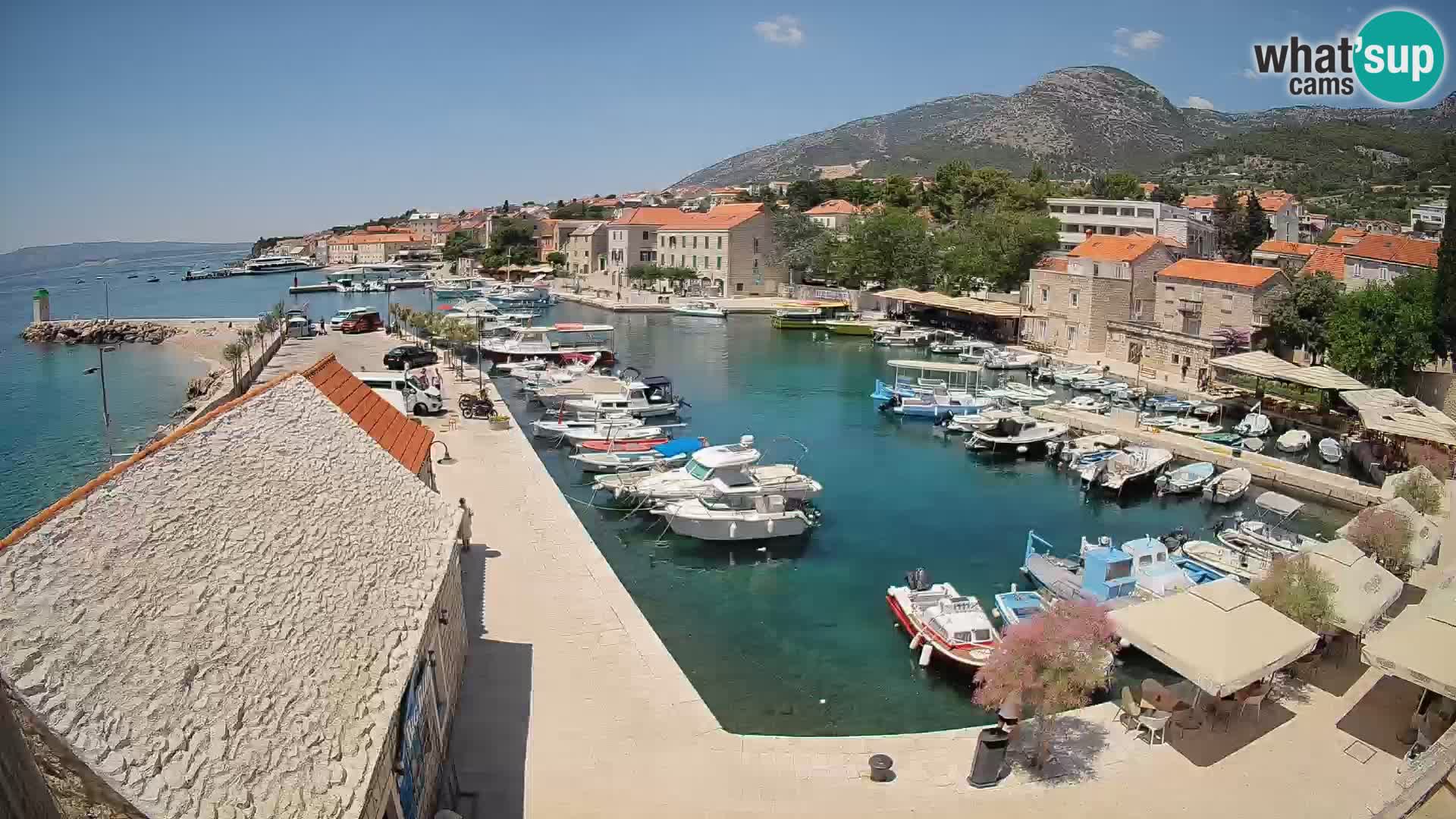 Webcam porto di Bol – Vista live sulla Riva e Marina