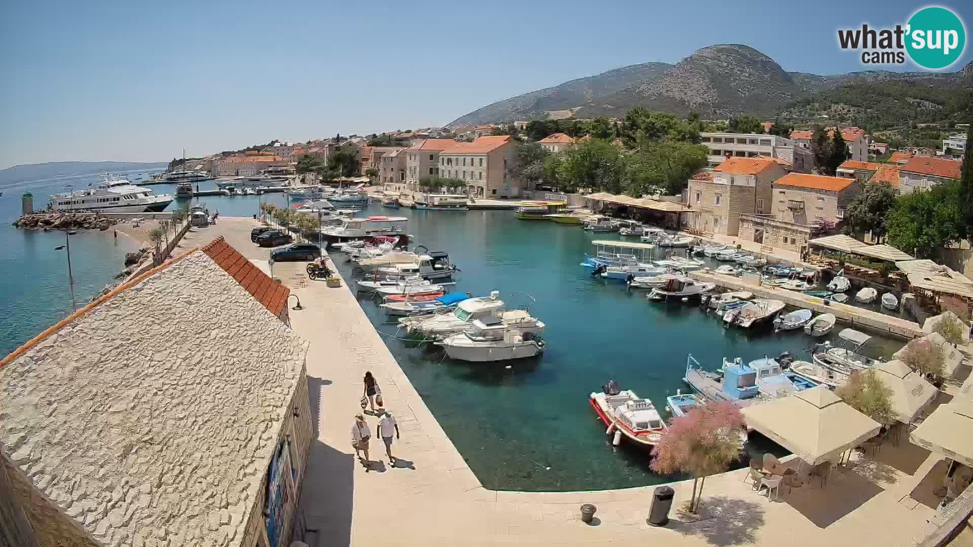 Webcam Bol Harbour – Live View of Bol Riva & Marina