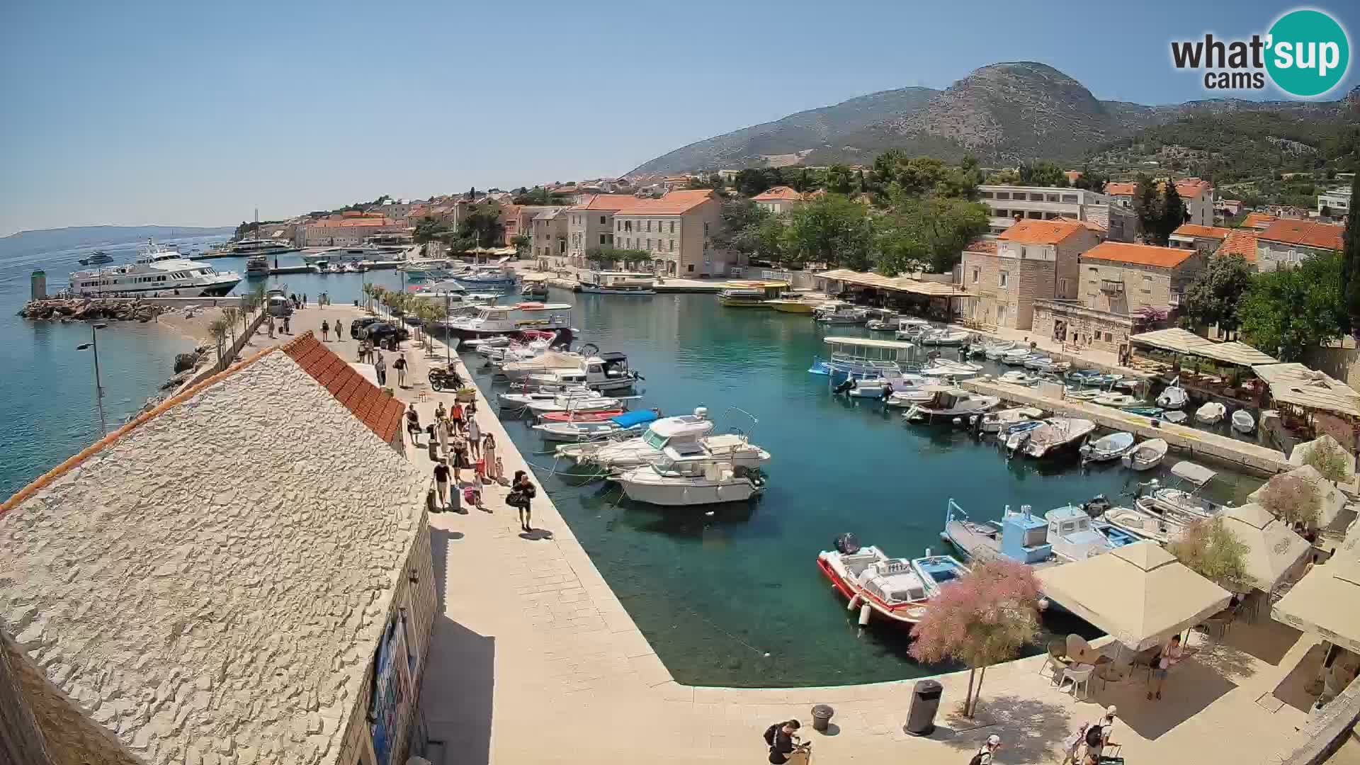 Webcam Bol Harbour – Live View of Bol Riva & Marina