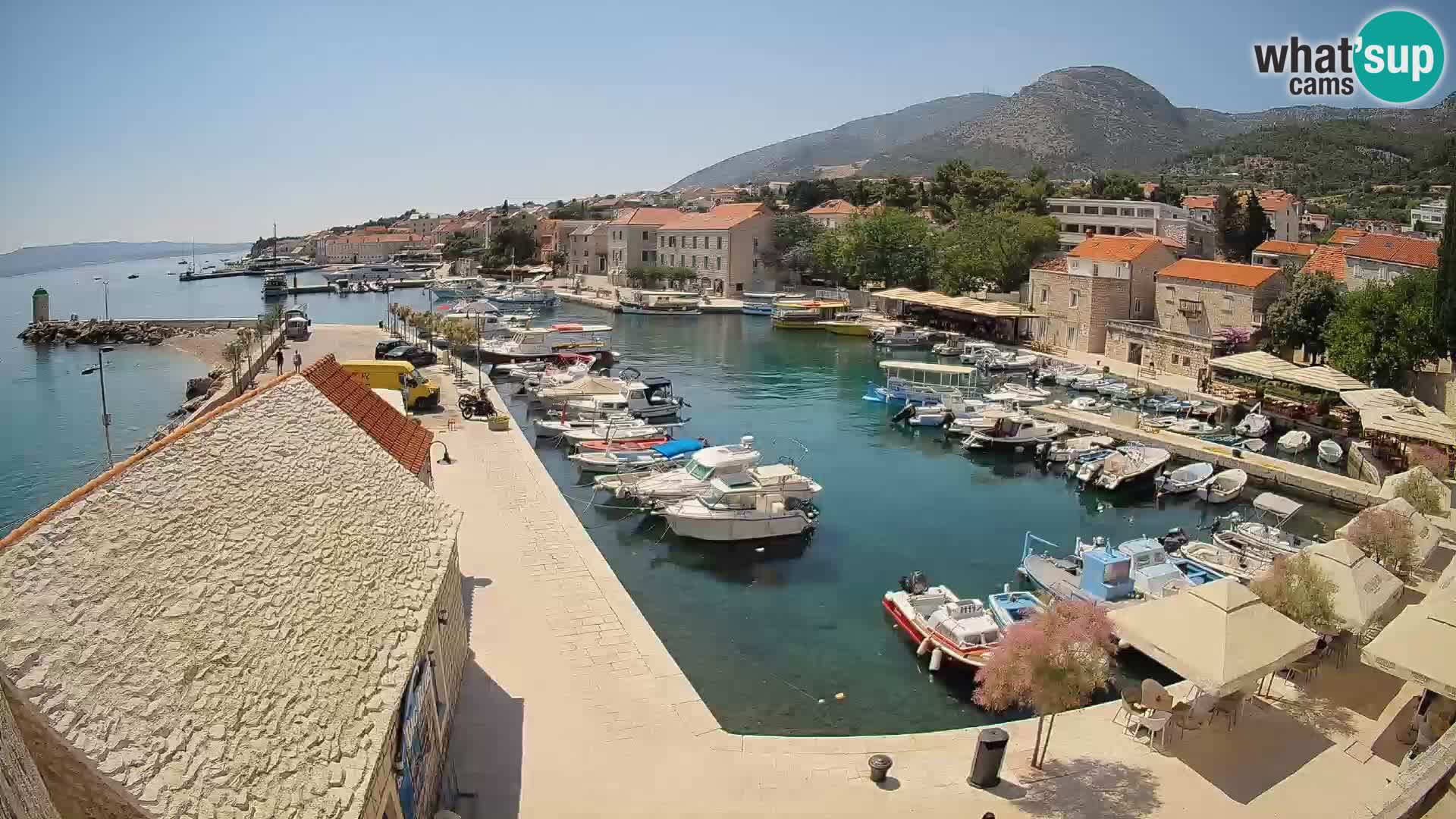 Webcam Bol Harbour – Live View of Bol Riva & Marina