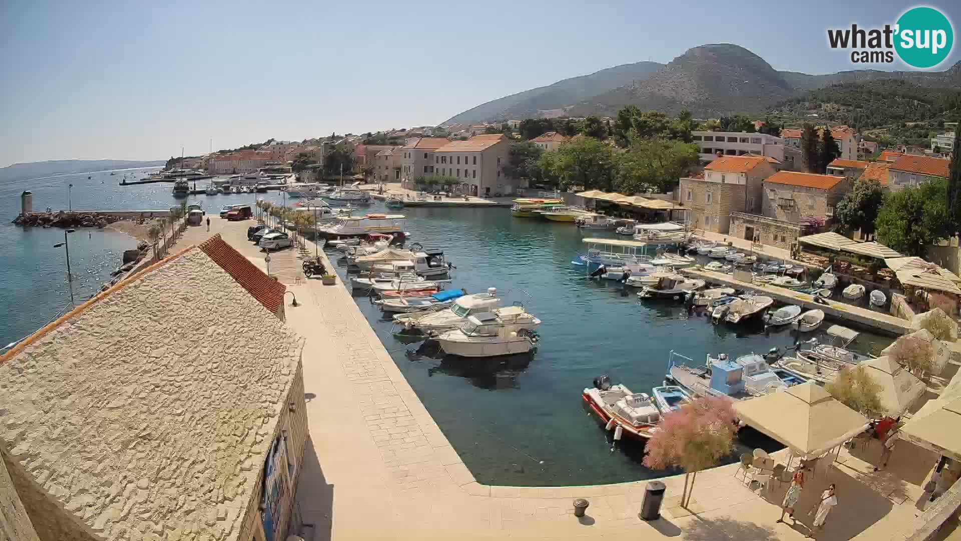 Webcam Bol Hafen – Liveblick auf Bol Riva & Marina