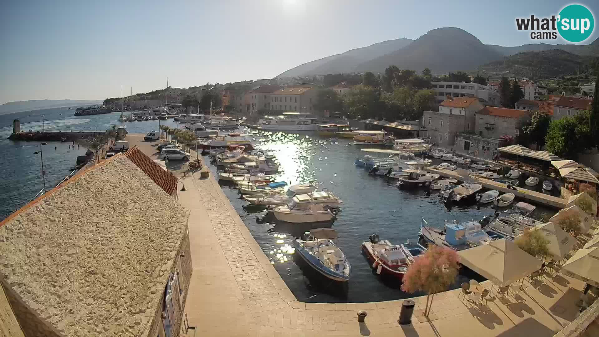 Webcam Bol Hafen – Liveblick auf Bol Riva & Marina