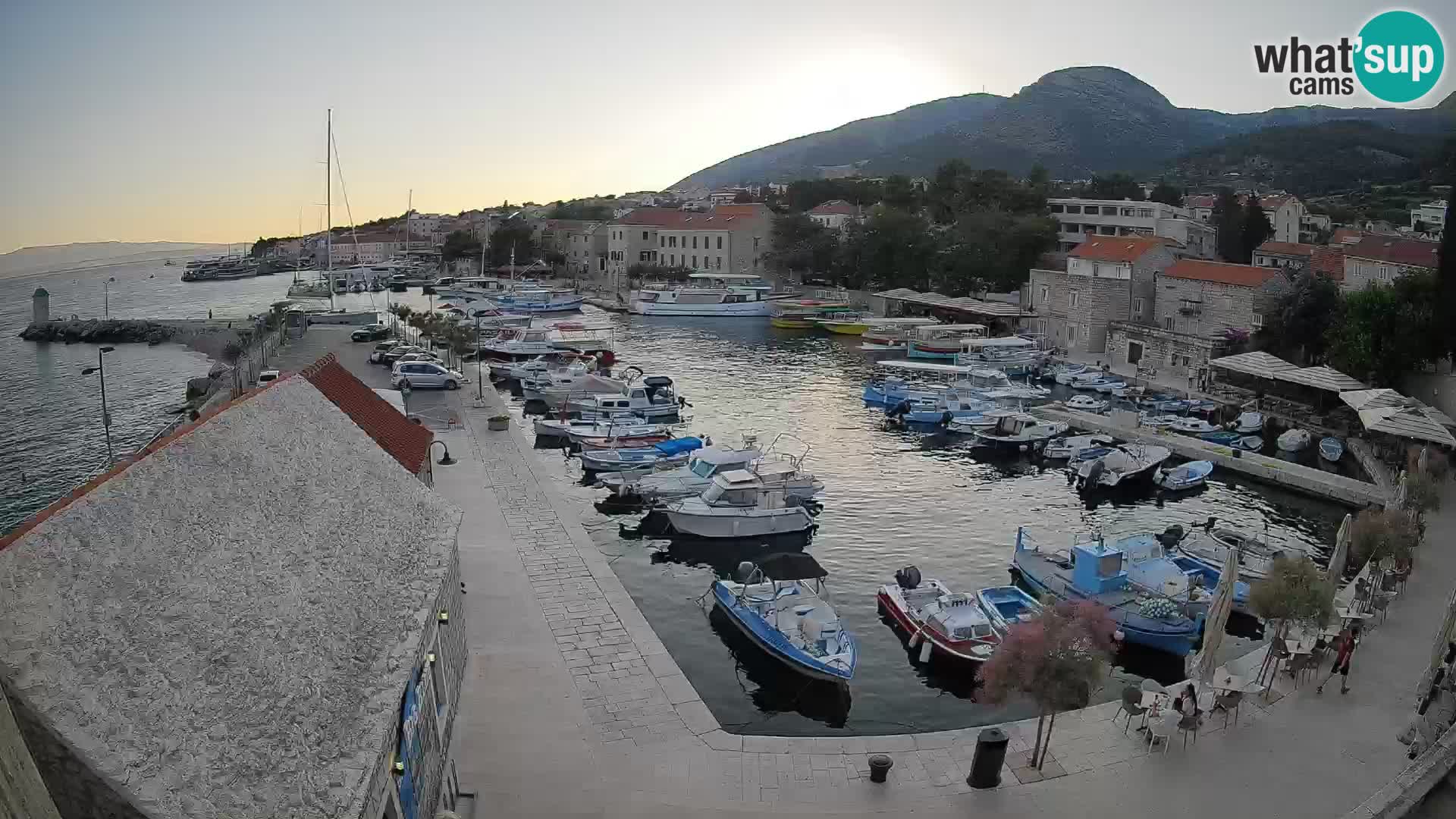 Webcam Bol Harbour – Live View of Bol Riva & Marina
