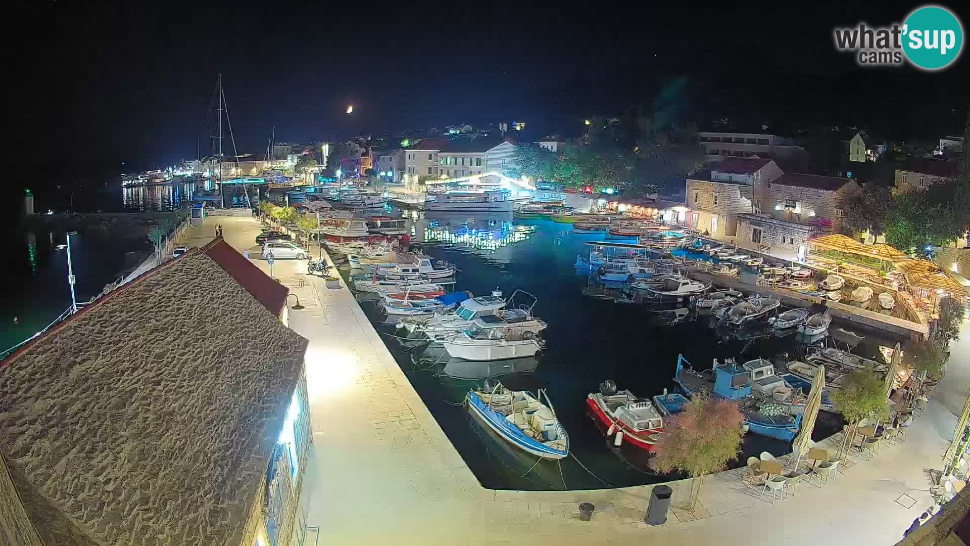 Webcam Bol Hafen – Liveblick auf Bol Riva & Marina