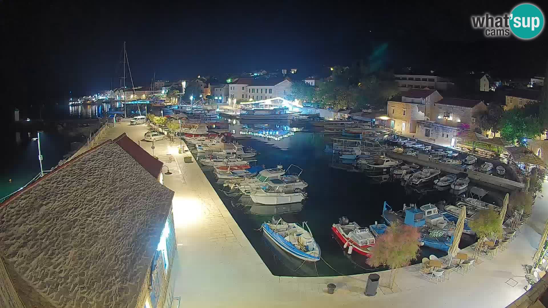 Webcam Bol Hafen – Liveblick auf Bol Riva & Marina