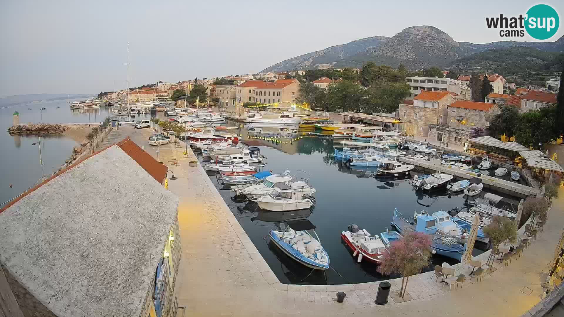 Webcam Bol Harbour – Live View of Bol Riva & Marina