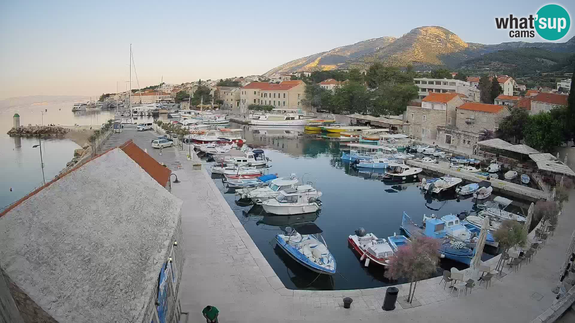 Webcam Bol Harbour – Live View of Bol Riva & Marina