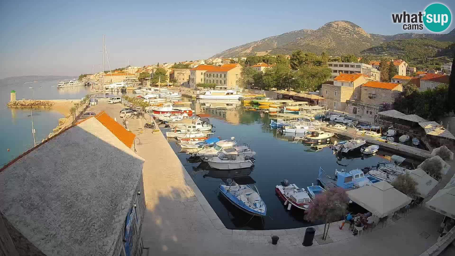 Webcam Bol Hafen – Liveblick auf Bol Riva & Marina