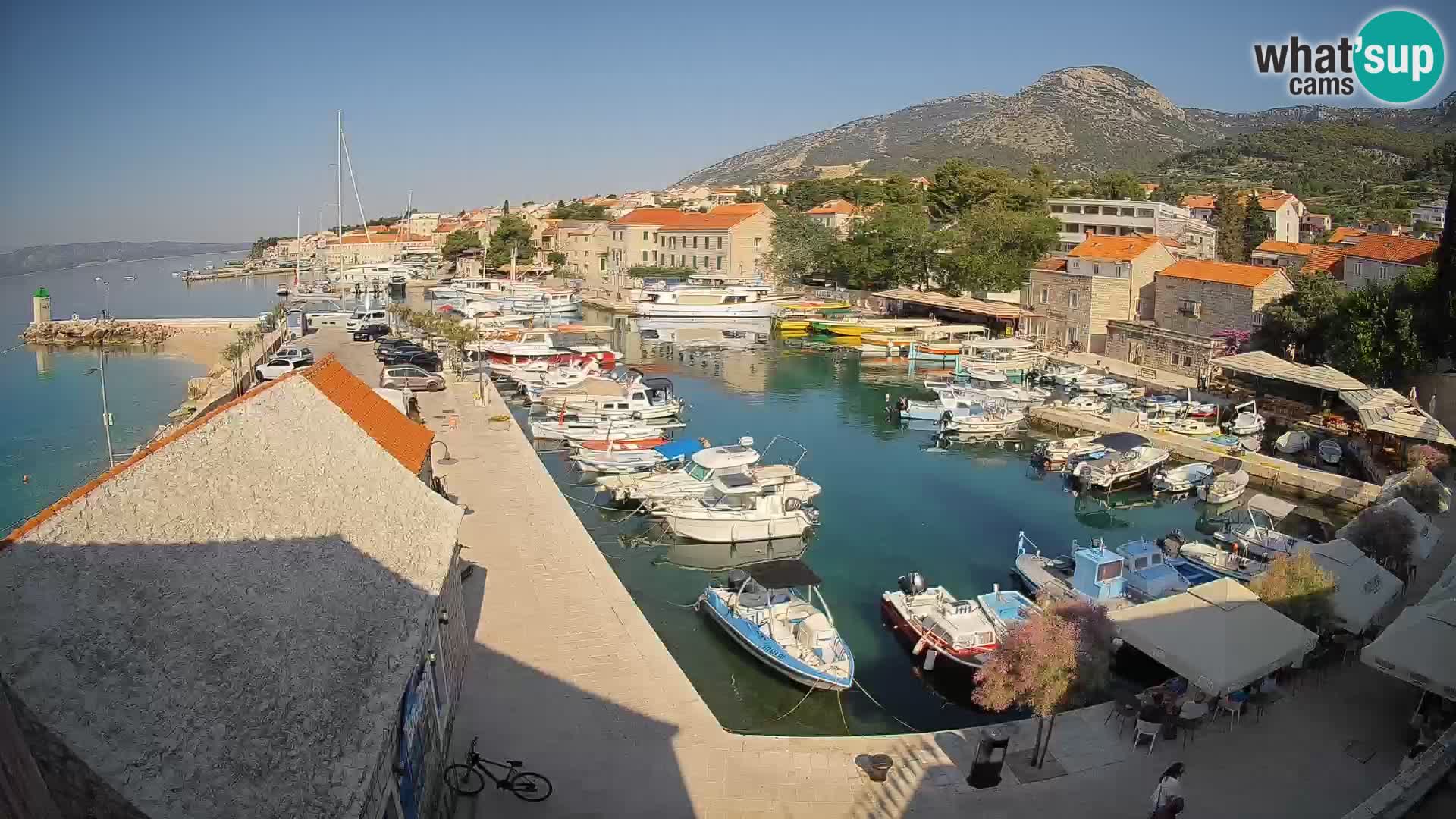 Webcam Bol Hafen – Liveblick auf Bol Riva & Marina