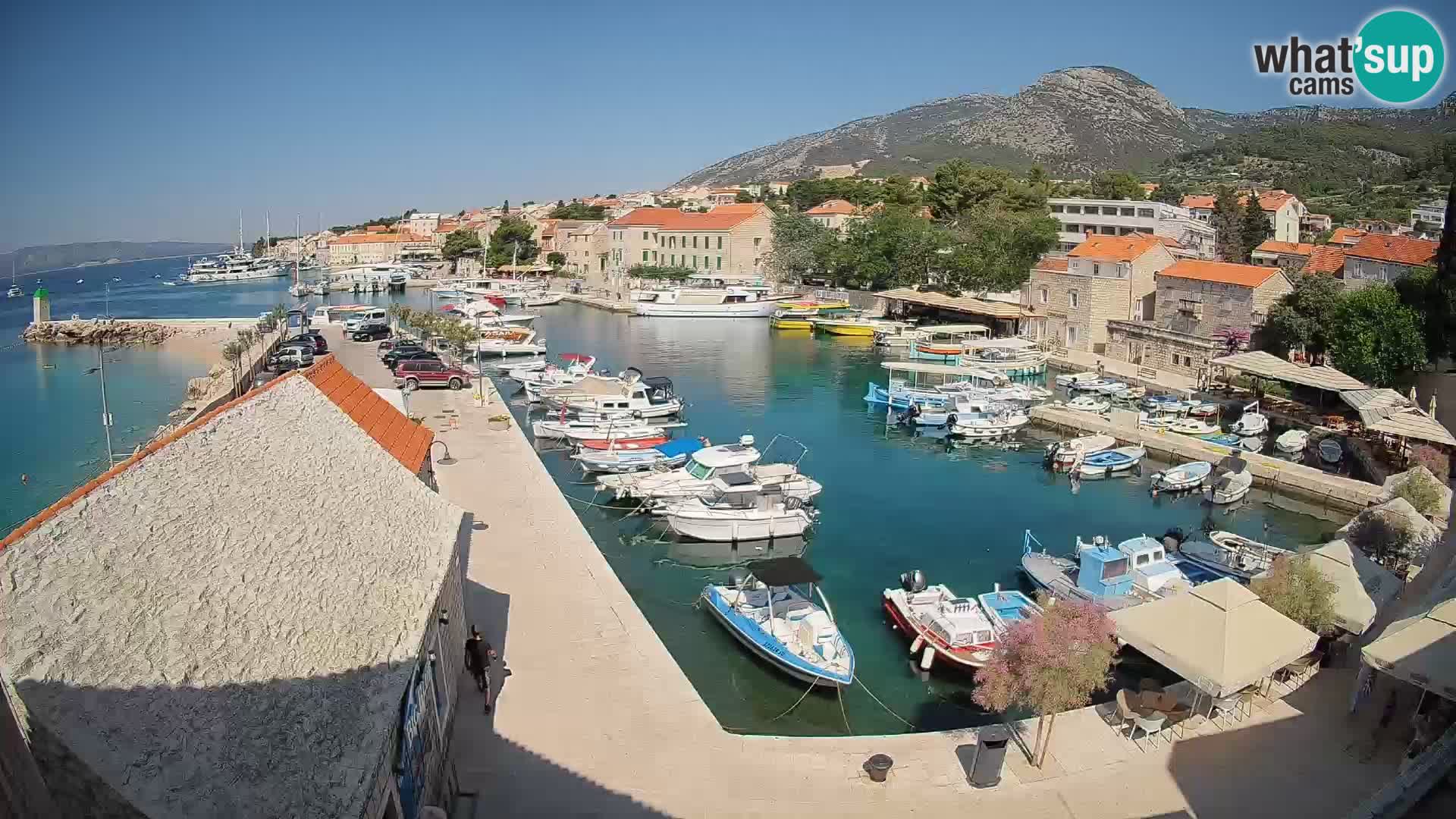 Webcam Bol Hafen – Liveblick auf Bol Riva & Marina