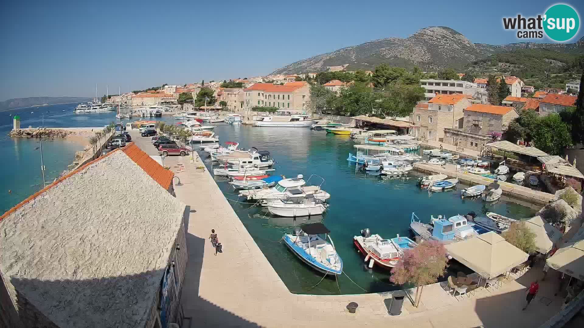 Webcam Bol Harbour – Live View of Bol Riva & Marina