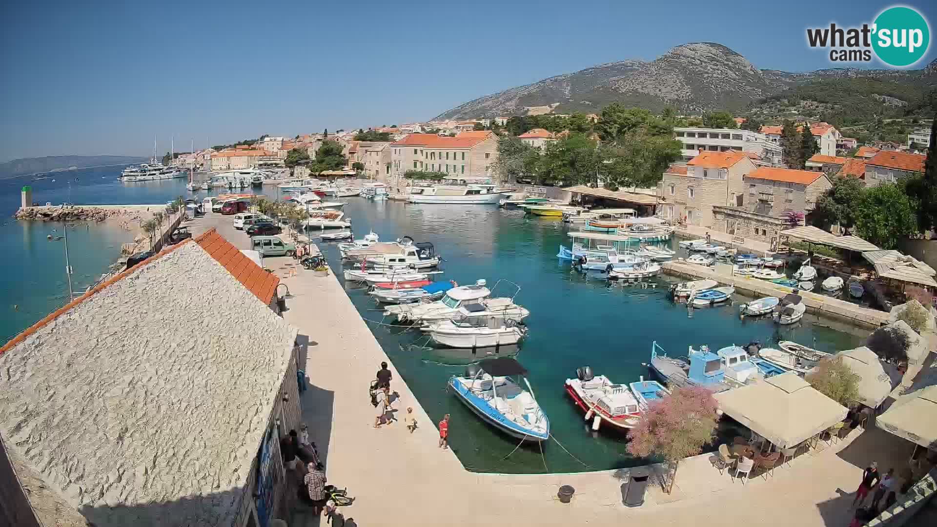 Webcam Bol Hafen – Liveblick auf Bol Riva & Marina