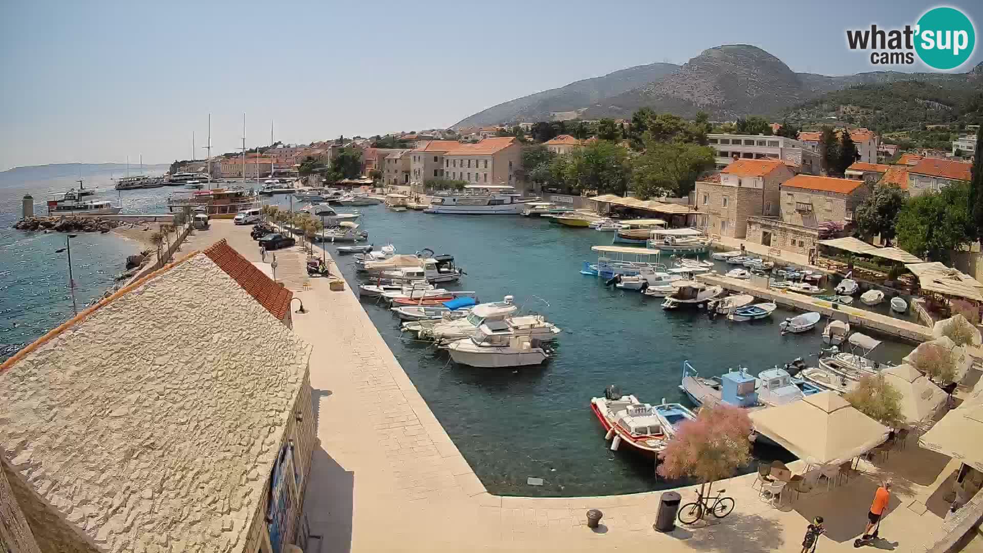 Webcam Bol Hafen – Liveblick auf Bol Riva & Marina