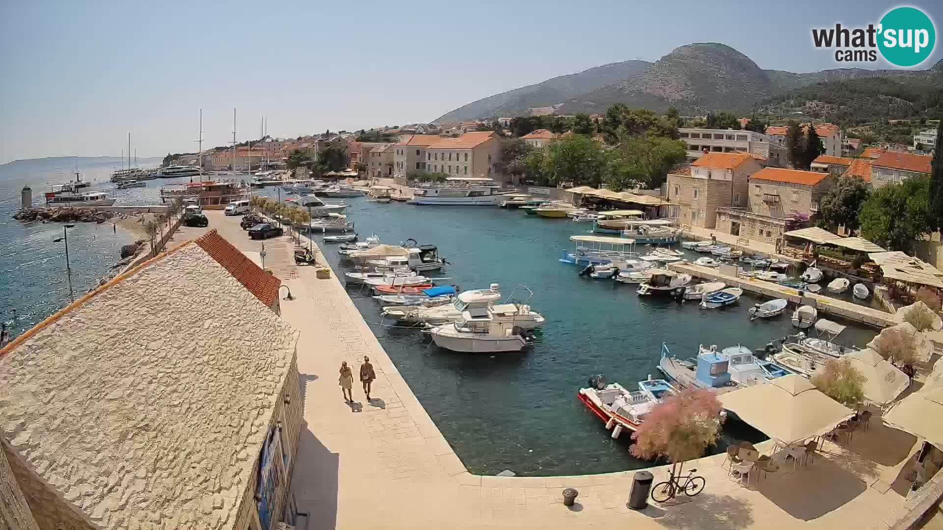 Webcam Bol Hafen – Liveblick auf Bol Riva & Marina