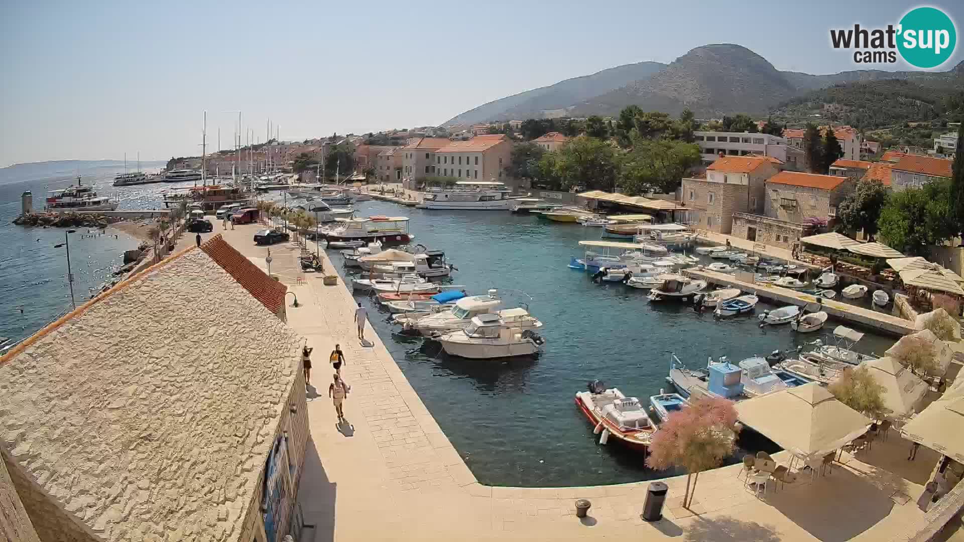 Webcam Bol Hafen – Liveblick auf Bol Riva & Marina