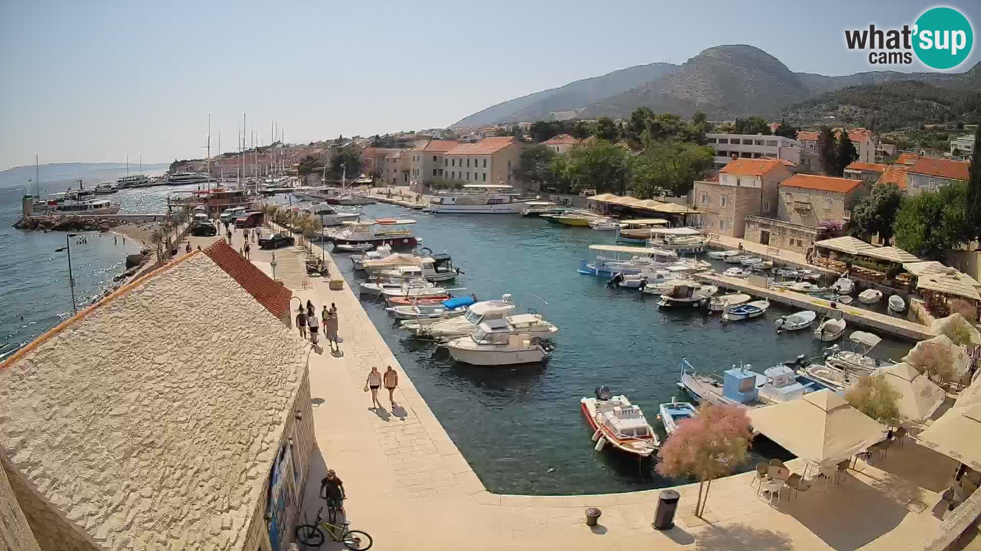 Webcam Bol Harbour – Live View of Bol Riva & Marina