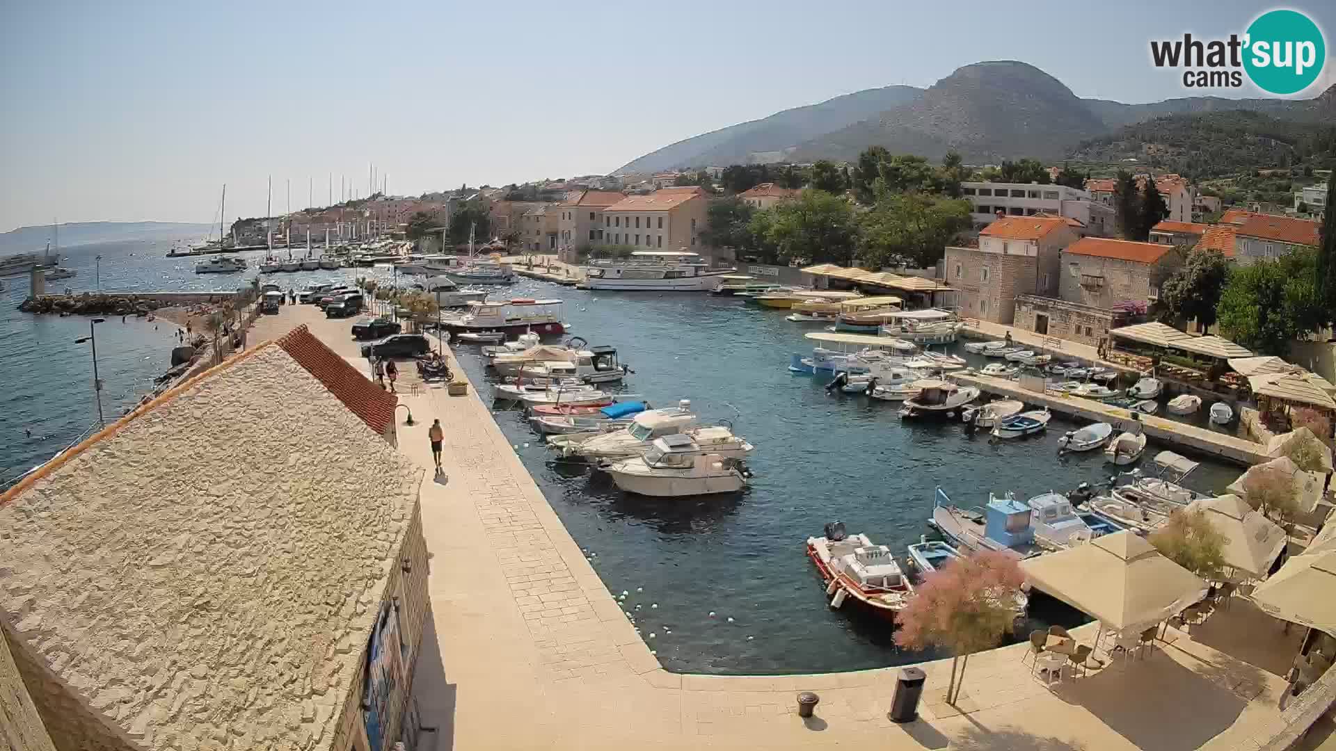Webcam porto di Bol – Vista live sulla Riva e Marina