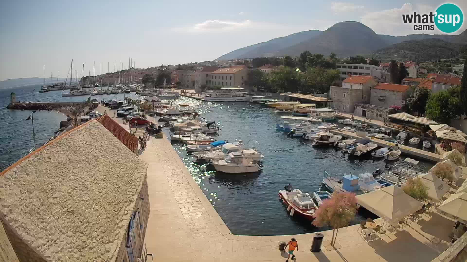 Webcam porto di Bol – Vista live sulla Riva e Marina