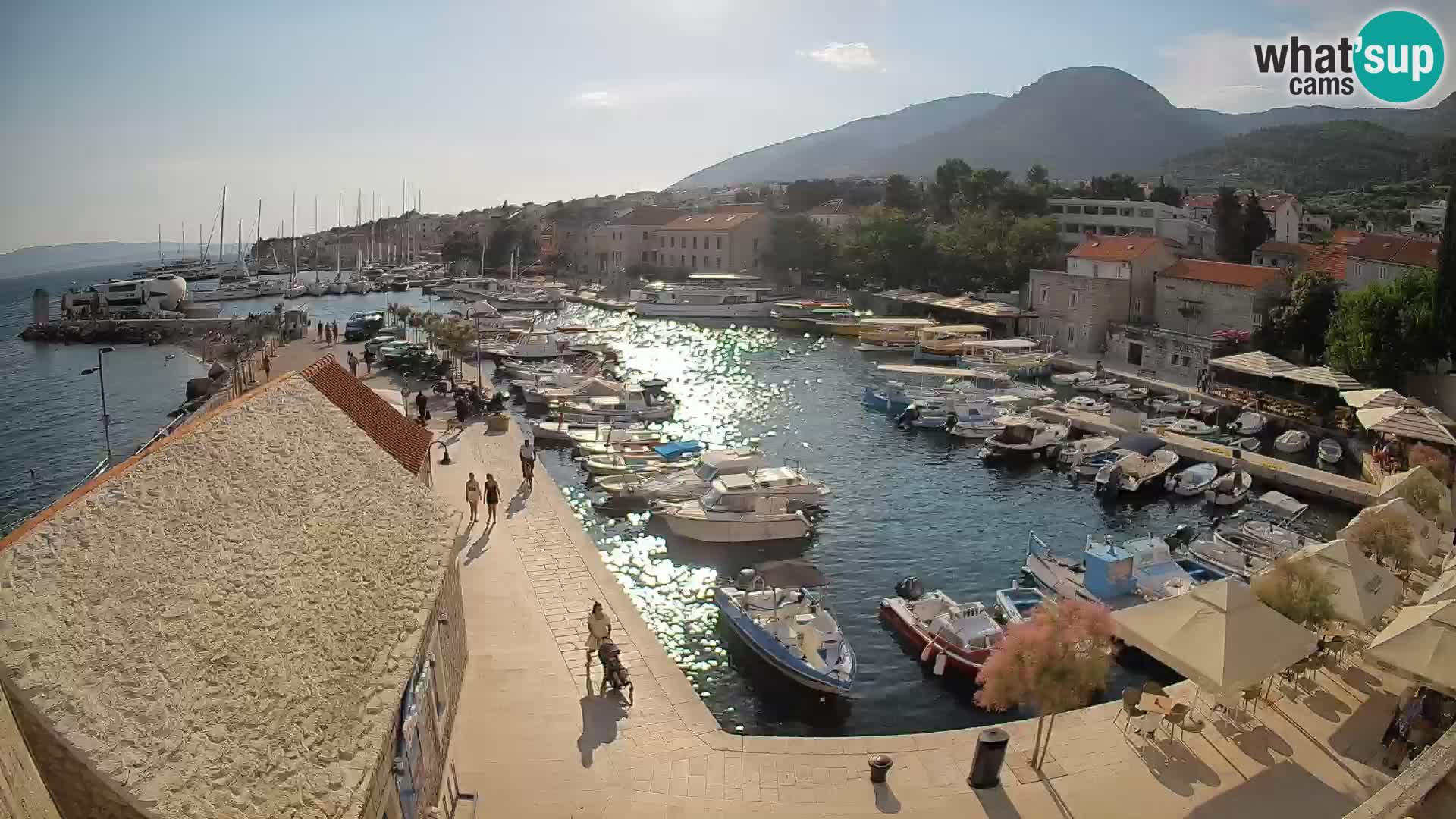 Webcam Bol Harbour – Live View of Bol Riva & Marina