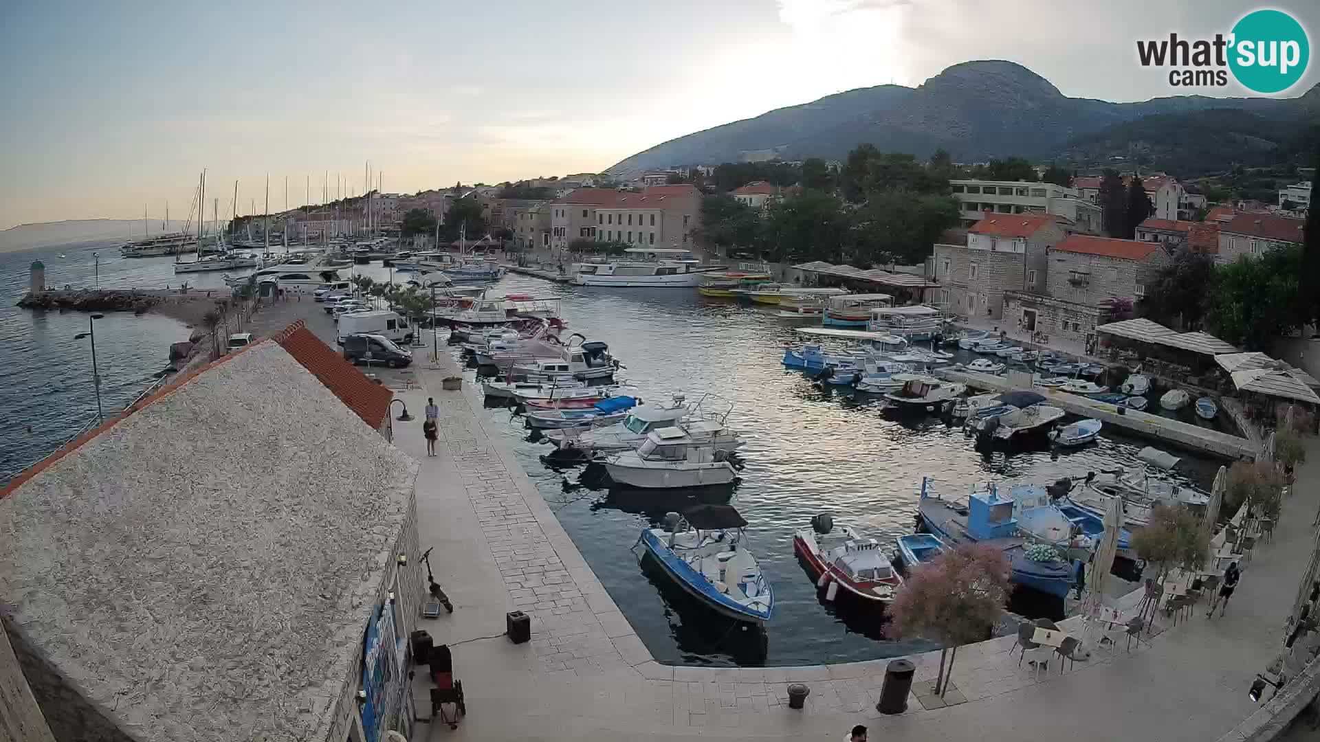 Webcam Bol Harbour – Live View of Bol Riva & Marina