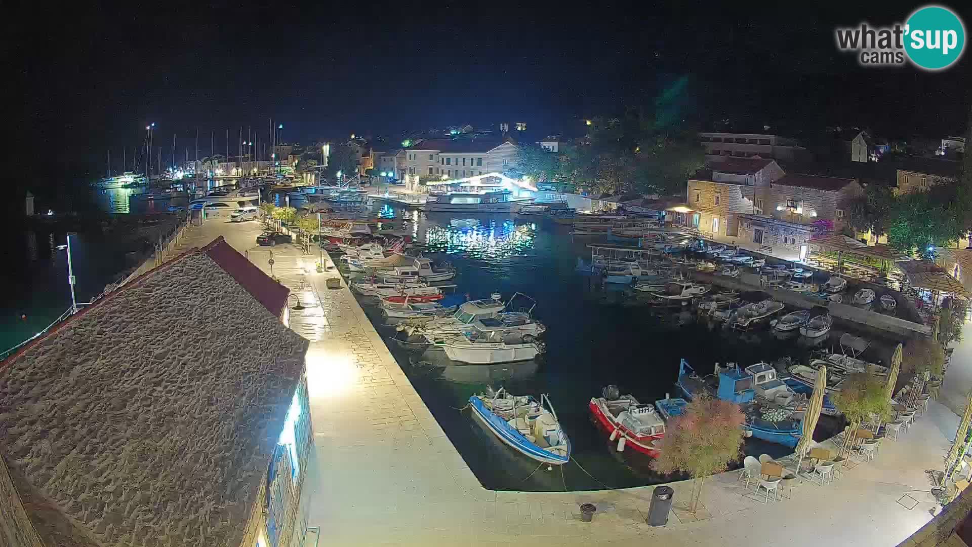Webcam Bol Hafen – Liveblick auf Bol Riva & Marina